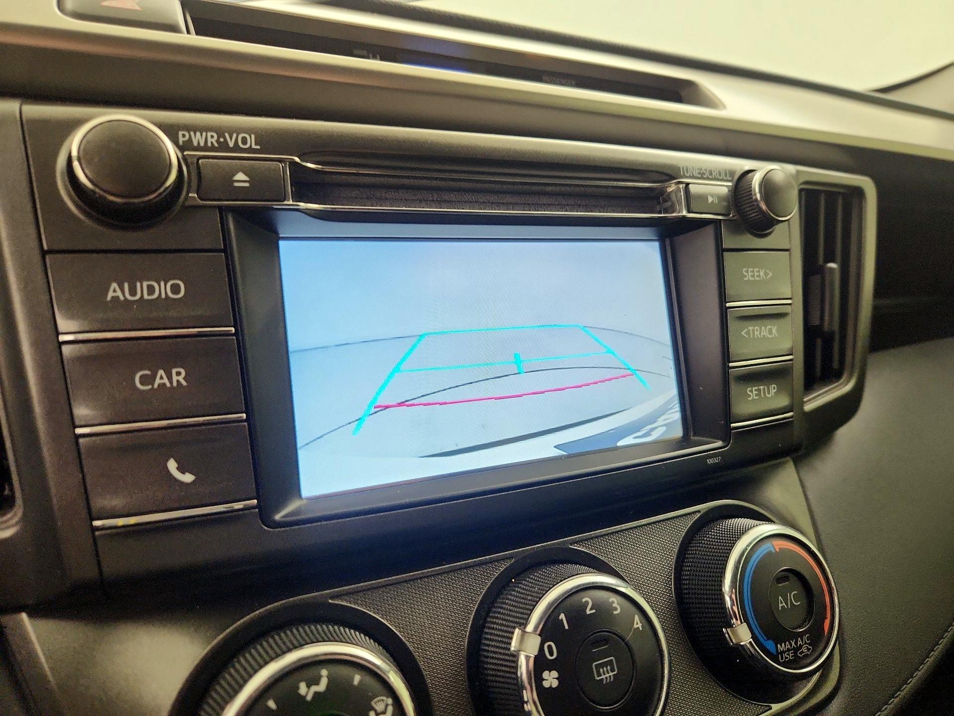 Thumbnail: 2015 Toyota RAV4 - 14