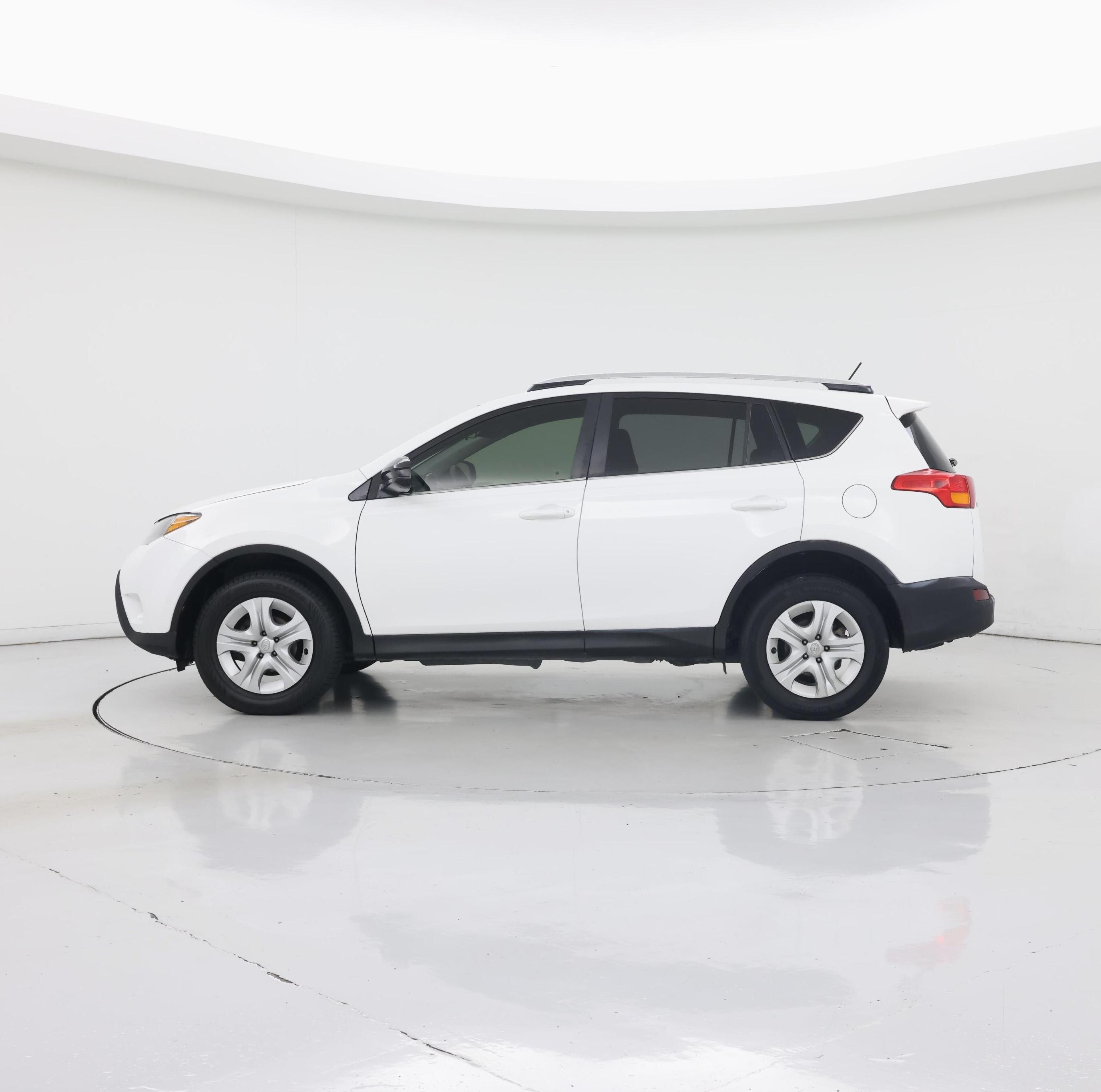 Thumbnail: 2015 Toyota RAV4 - 3