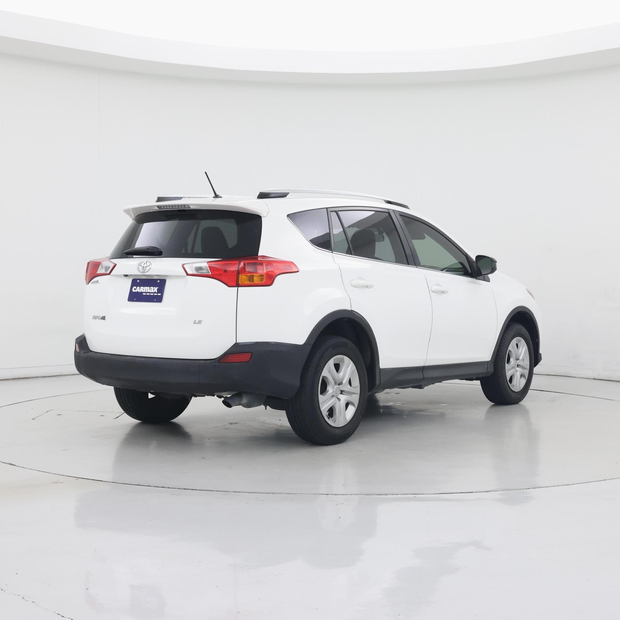 Thumbnail: 2015 Toyota RAV4 - 8