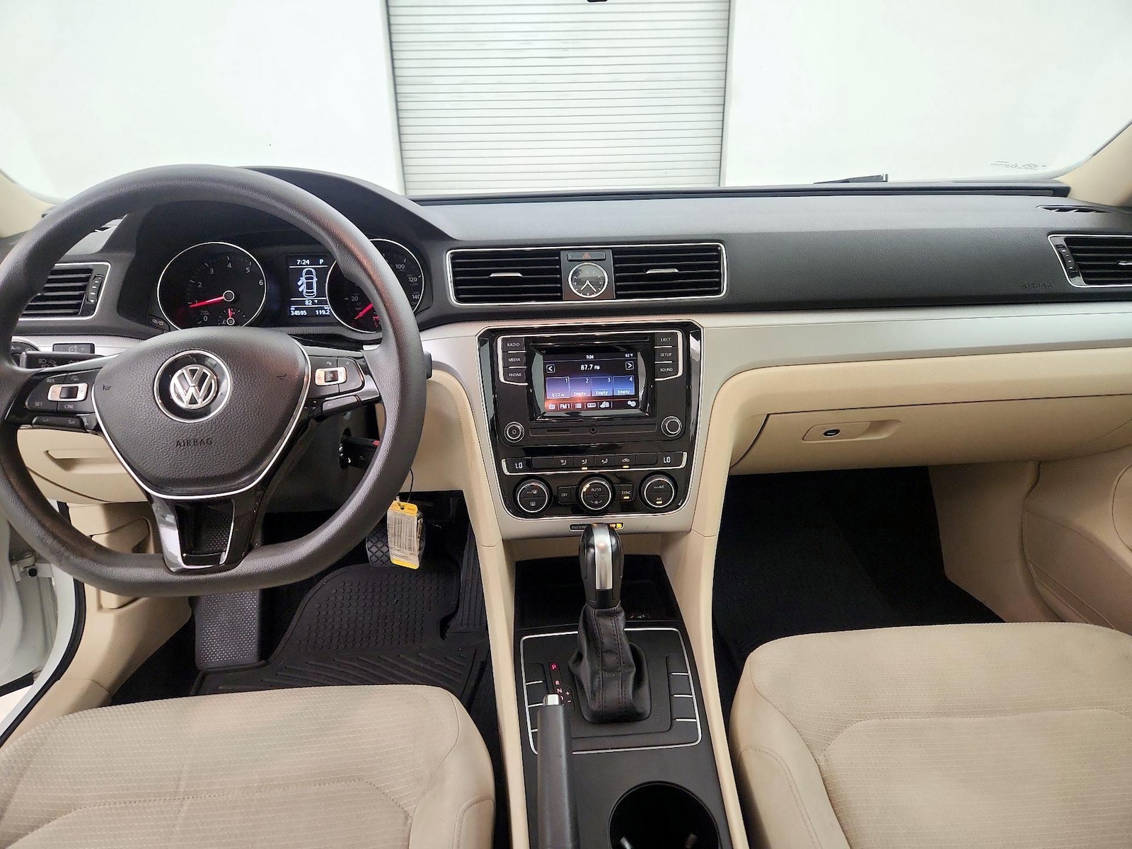 2017 Volkswagen Passat S - Photo 10