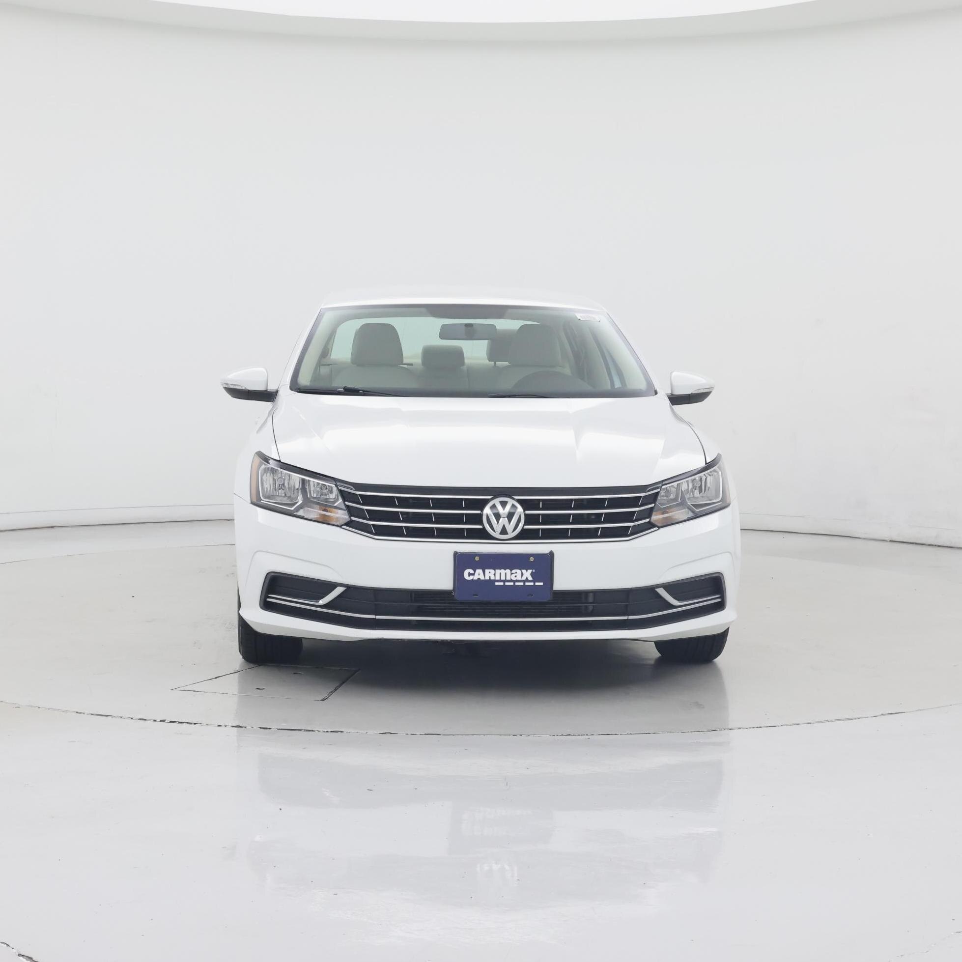 Thumbnail: 2017 Volkswagen Passat - 5