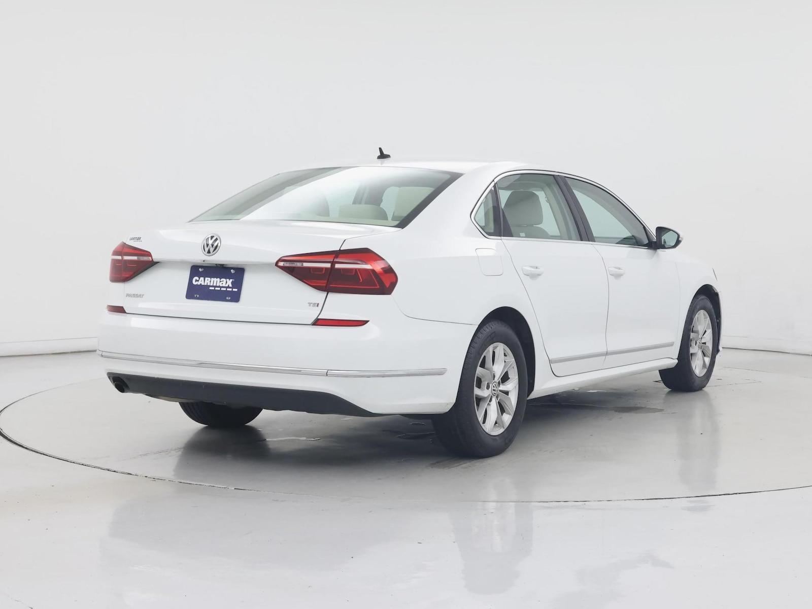 2017 Volkswagen Passat S - Photo 9
