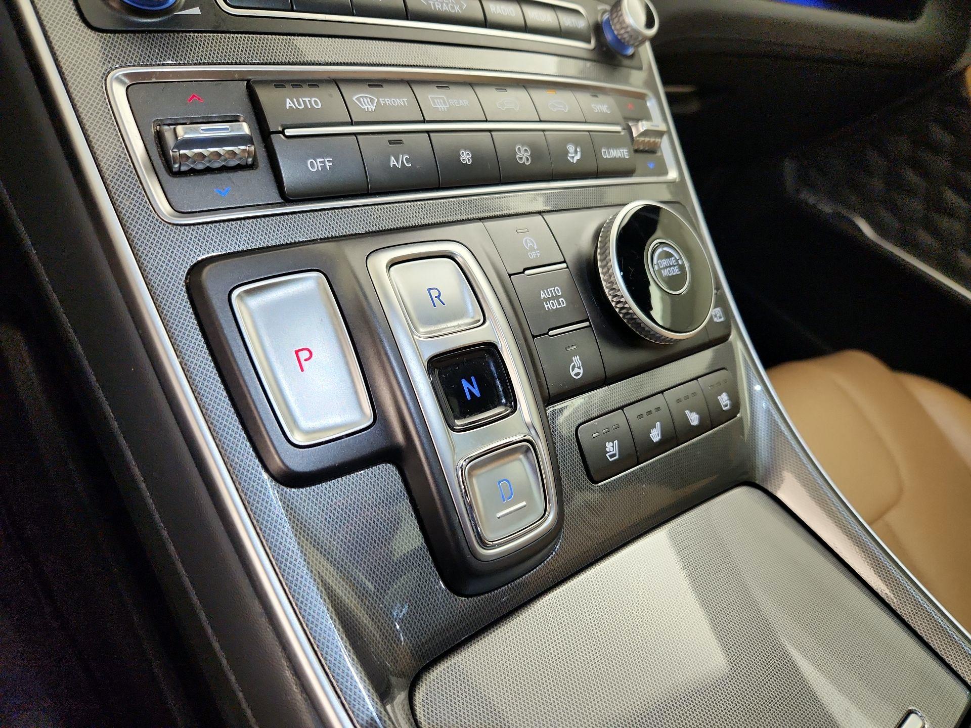 Thumbnail: 2023 Hyundai Santa Fe - 18