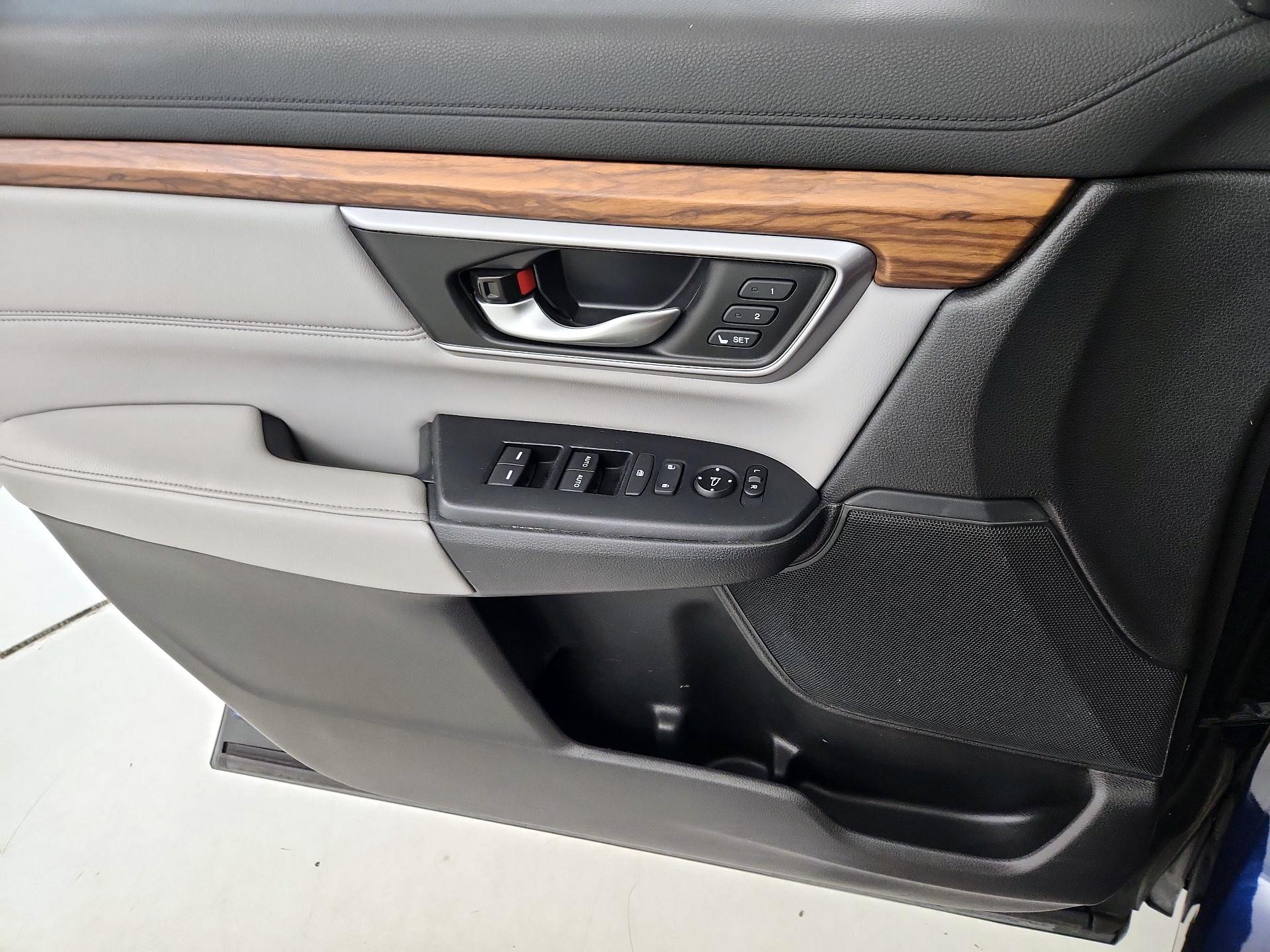 Thumbnail: 2017 Honda CR-V - 12