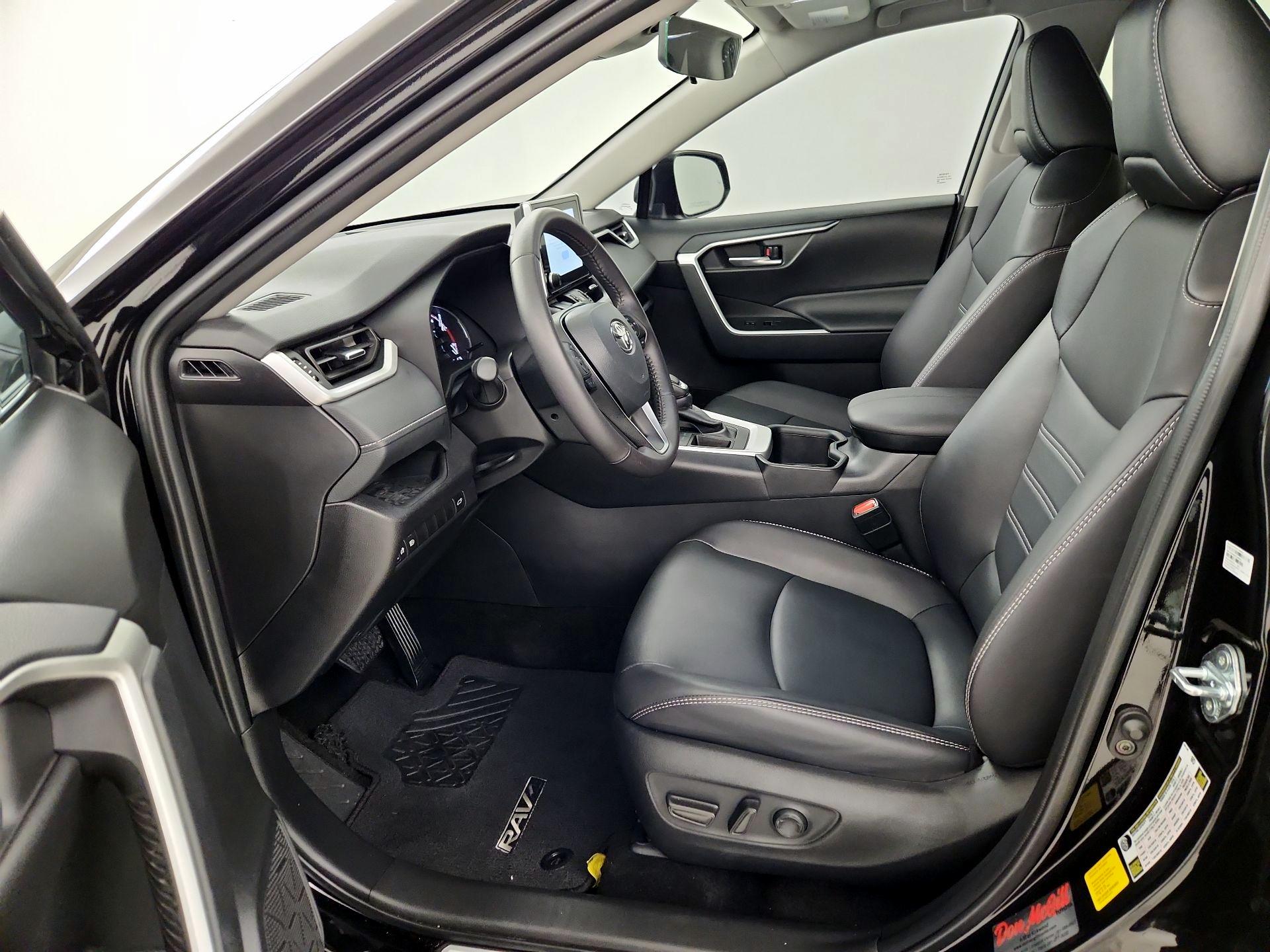 Thumbnail: 2025 Toyota RAV4 - 11