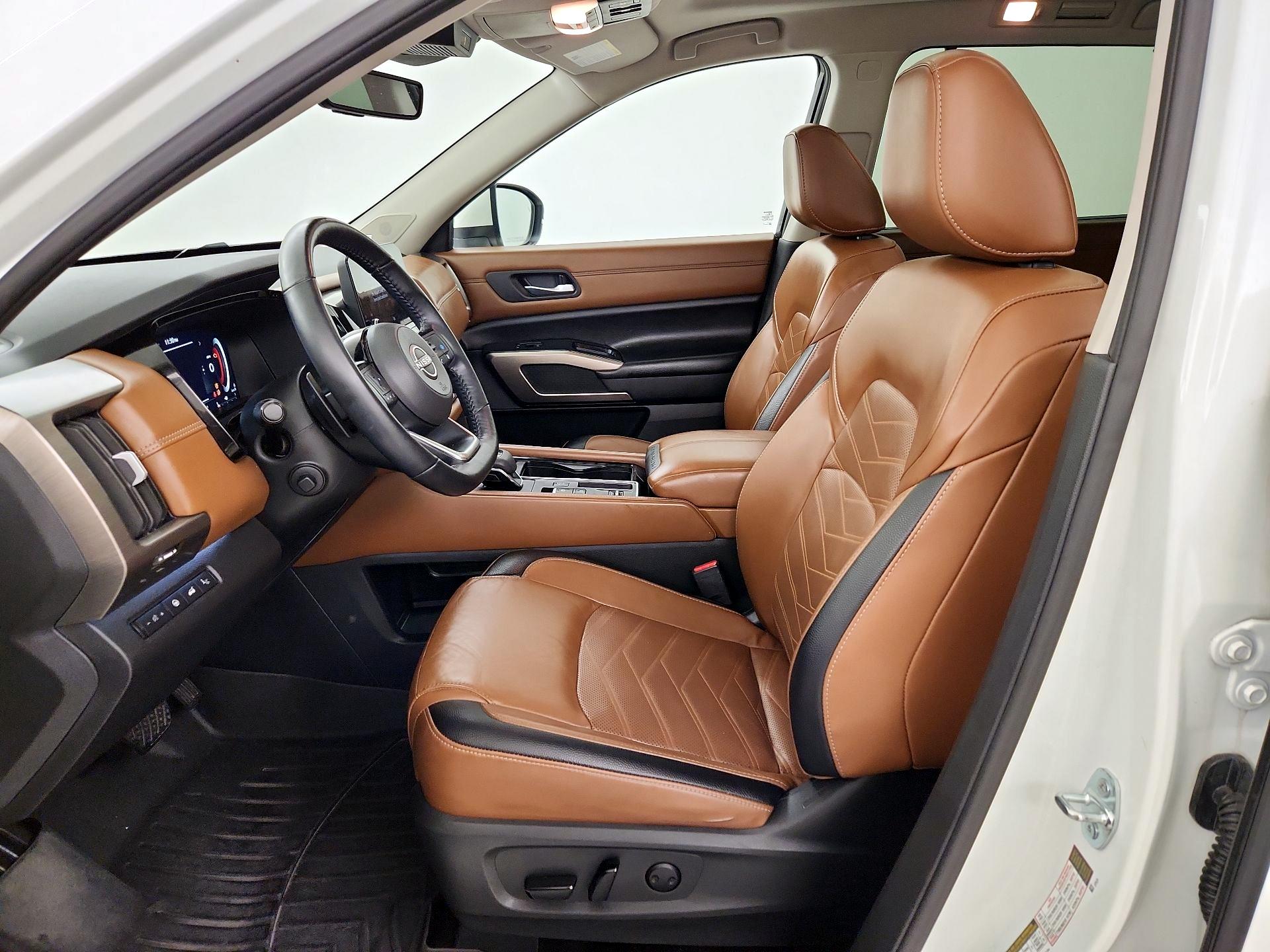 Thumbnail: 2023 Nissan Pathfinder - 11