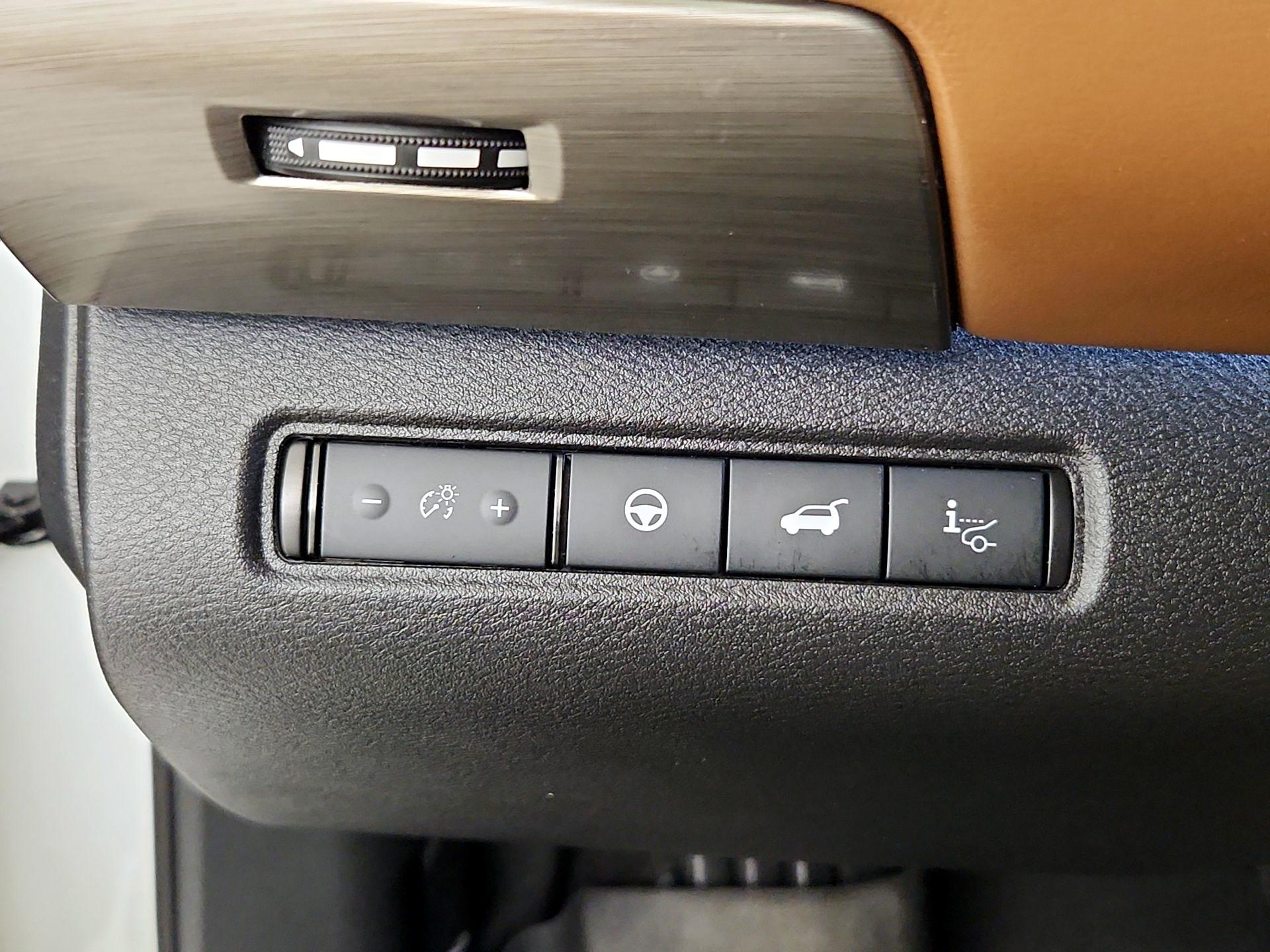 Thumbnail: 2023 Nissan Pathfinder - 13