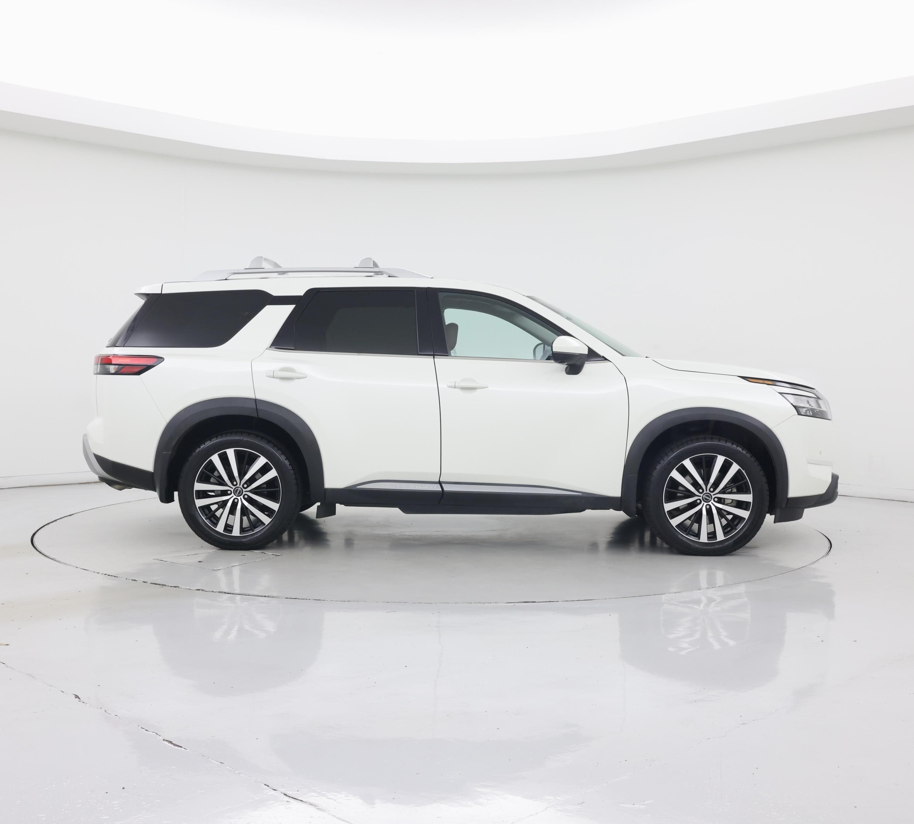 Thumbnail: 2023 Nissan Pathfinder - 7