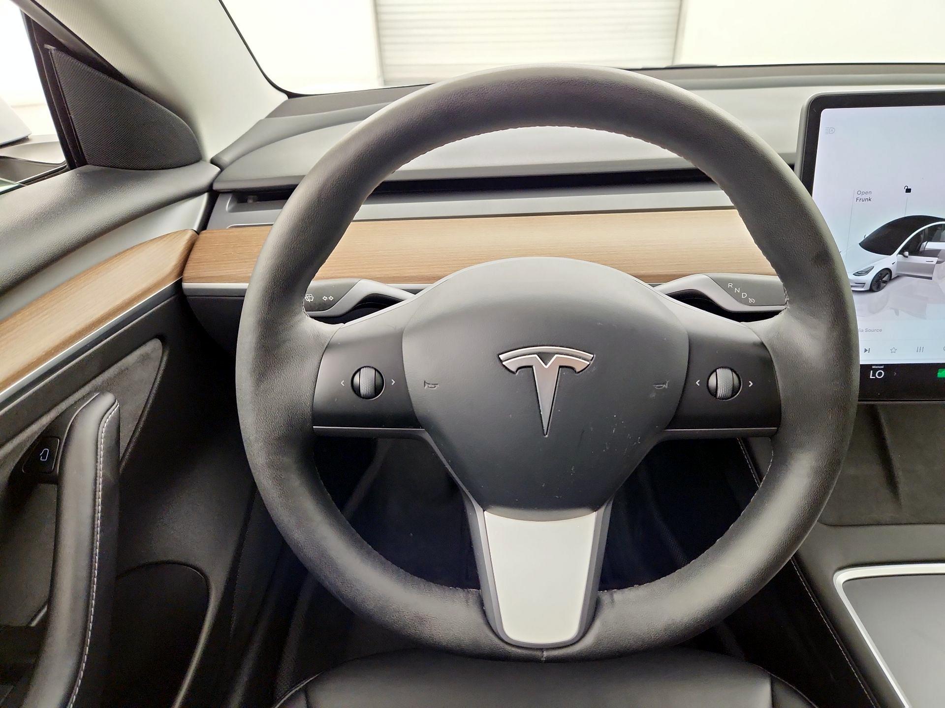 Thumbnail: 2023 Tesla Model 3 - 10