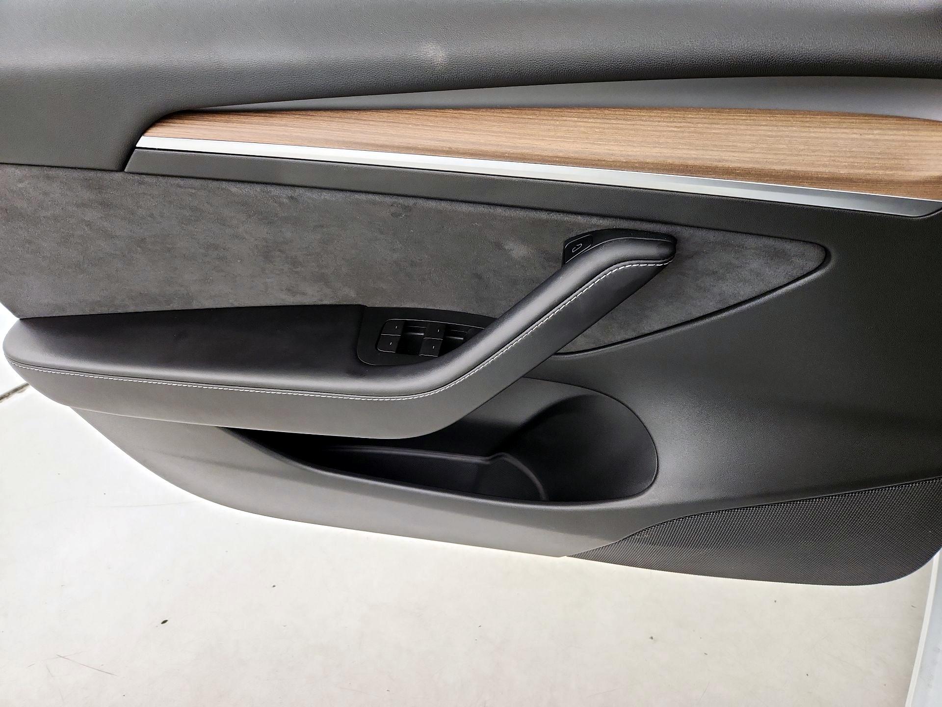 Thumbnail: 2023 Tesla Model 3 - 12