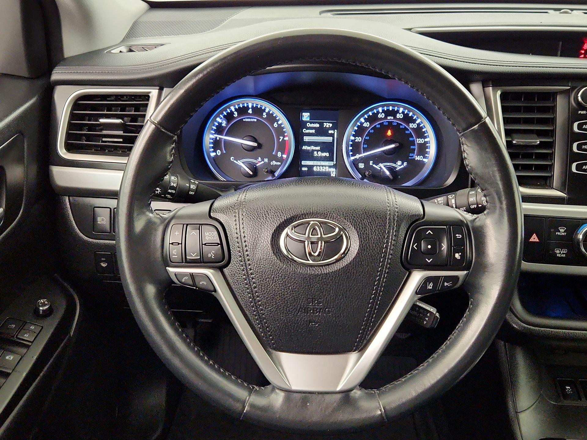 Thumbnail: 2018 Toyota Highlander - 10