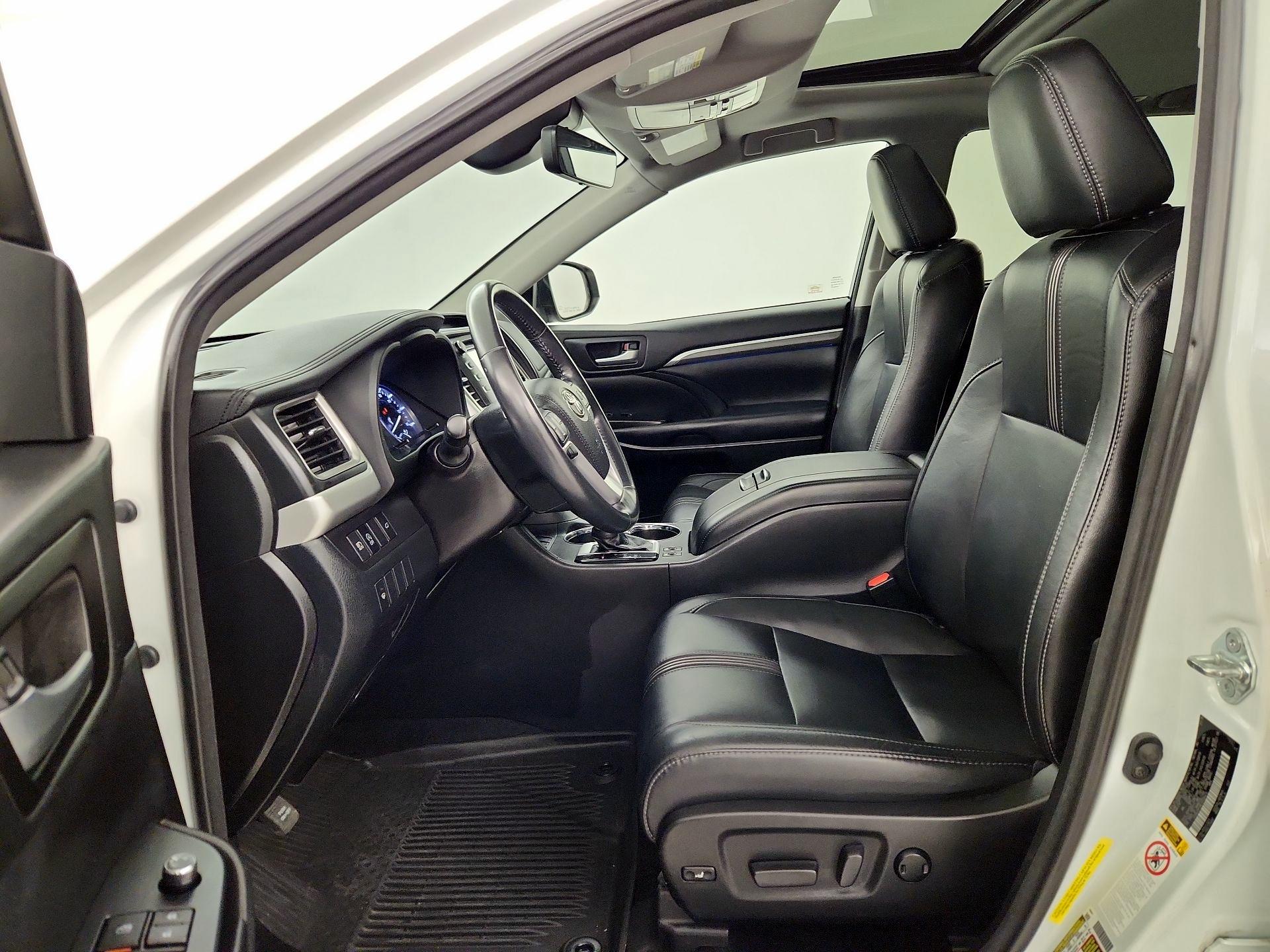 Thumbnail: 2018 Toyota Highlander - 11