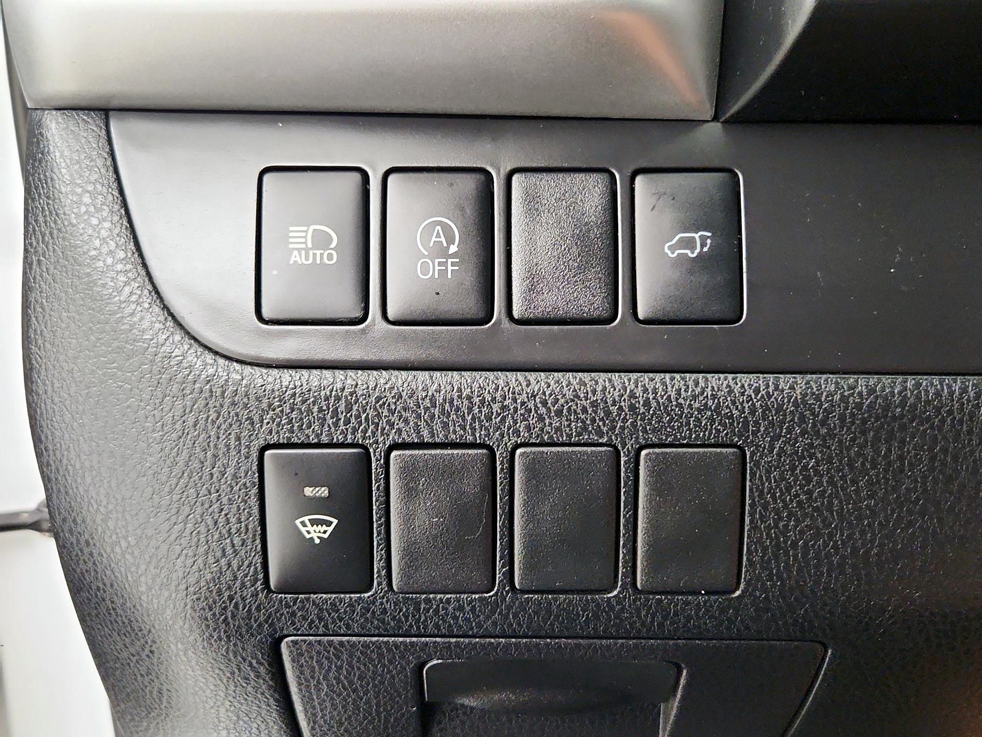 Thumbnail: 2018 Toyota Highlander - 13