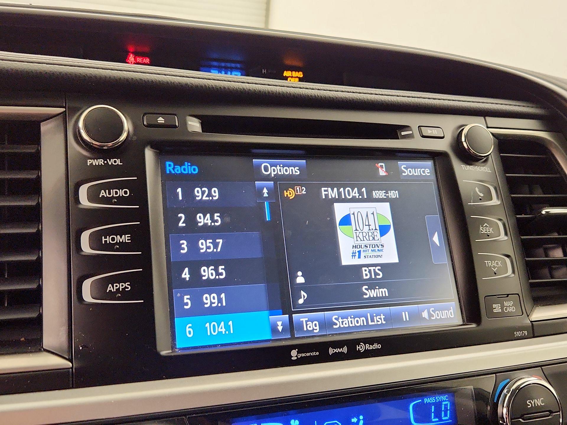 Thumbnail: 2018 Toyota Highlander - 15