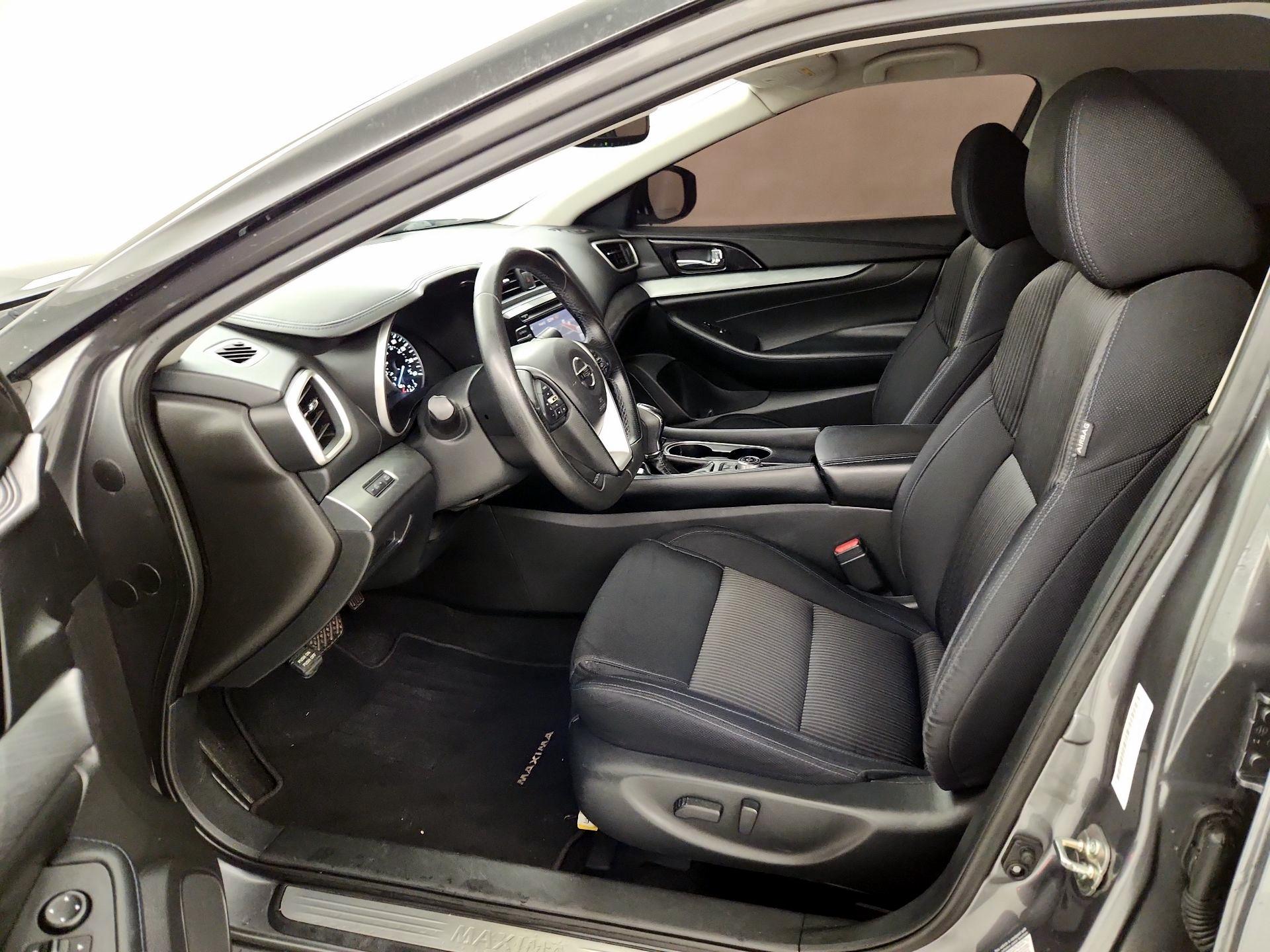 Thumbnail: 2016 Nissan Maxima - 11