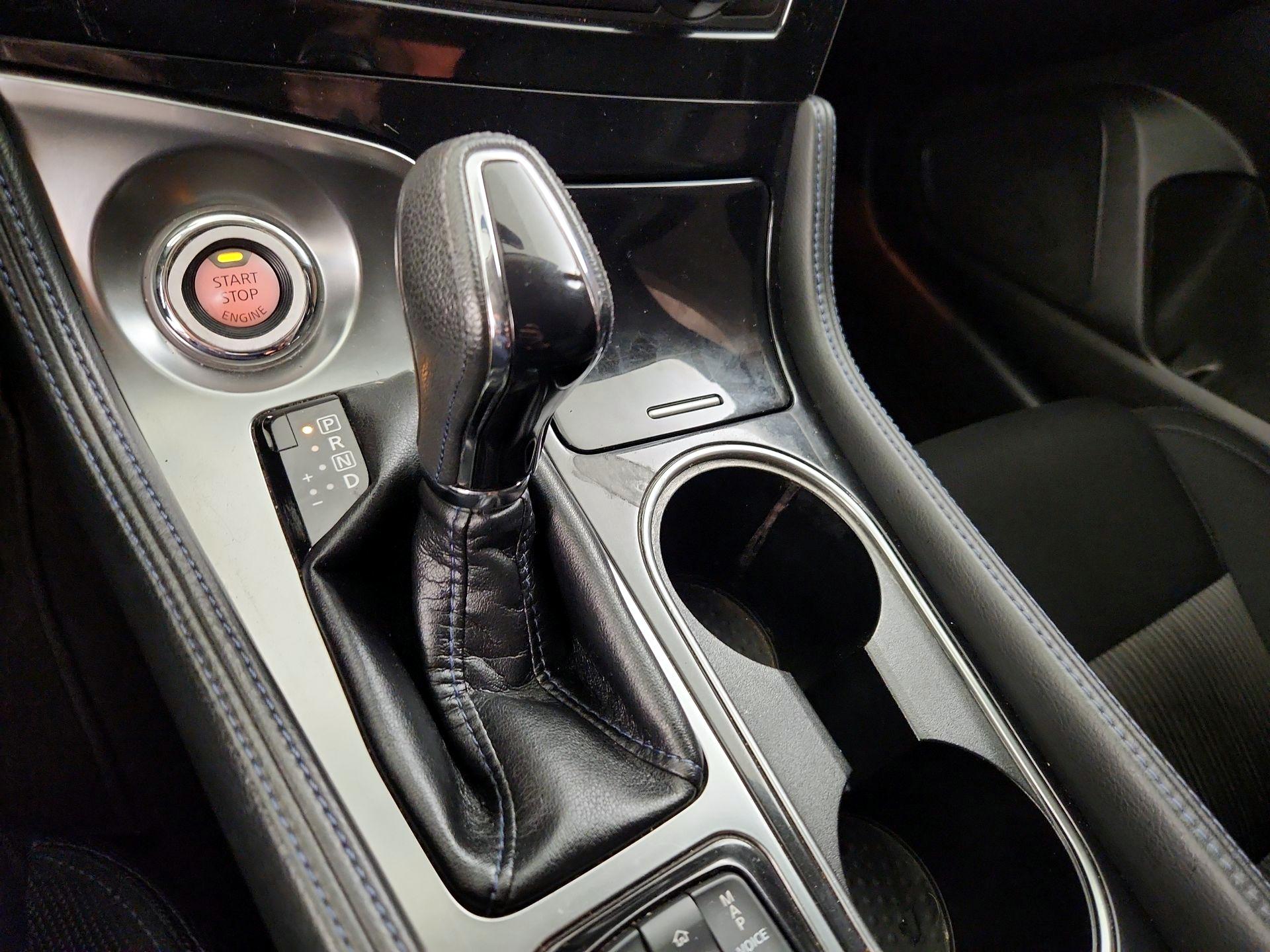 Thumbnail: 2016 Nissan Maxima - 18