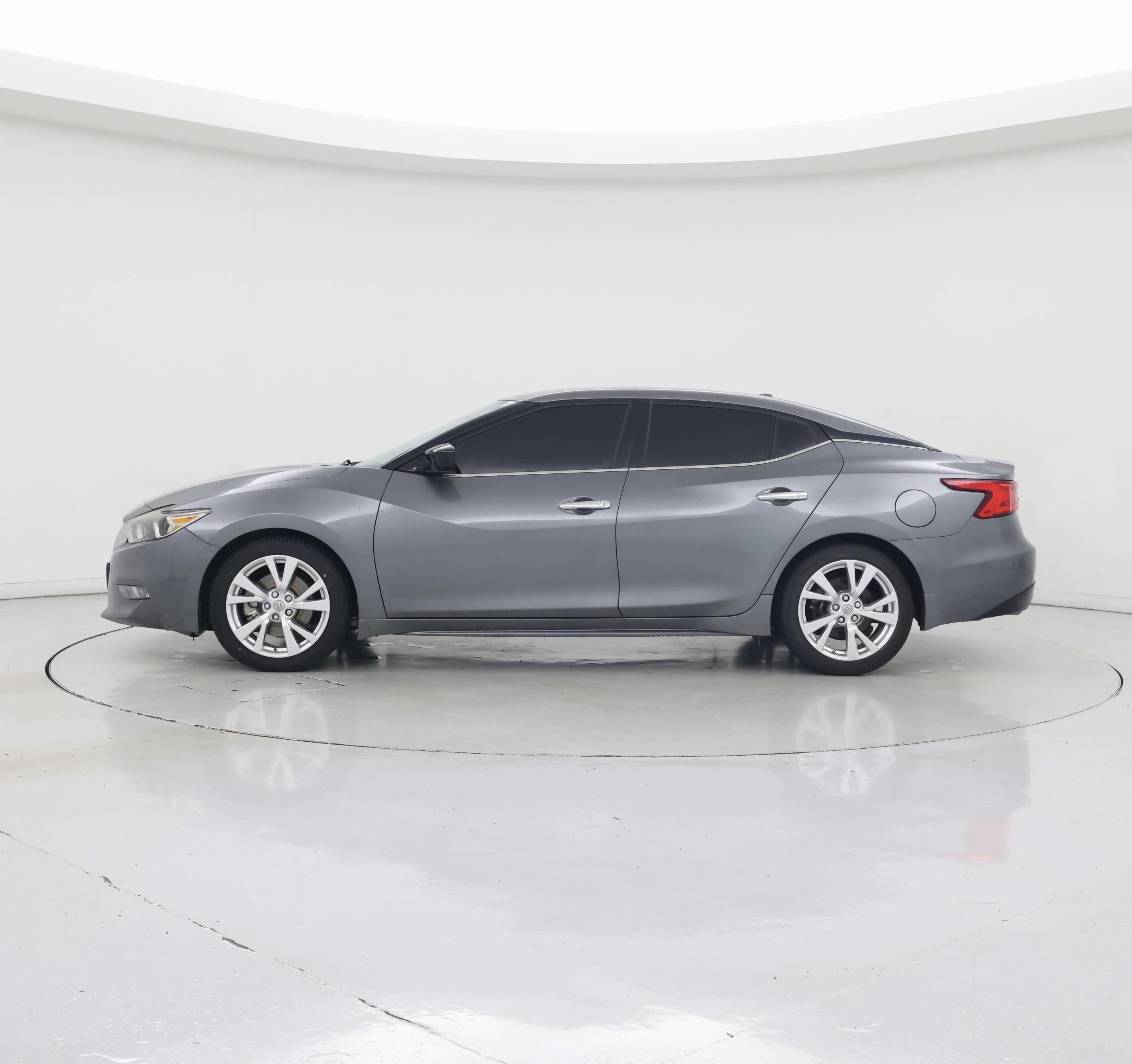 Thumbnail: 2016 Nissan Maxima - 3