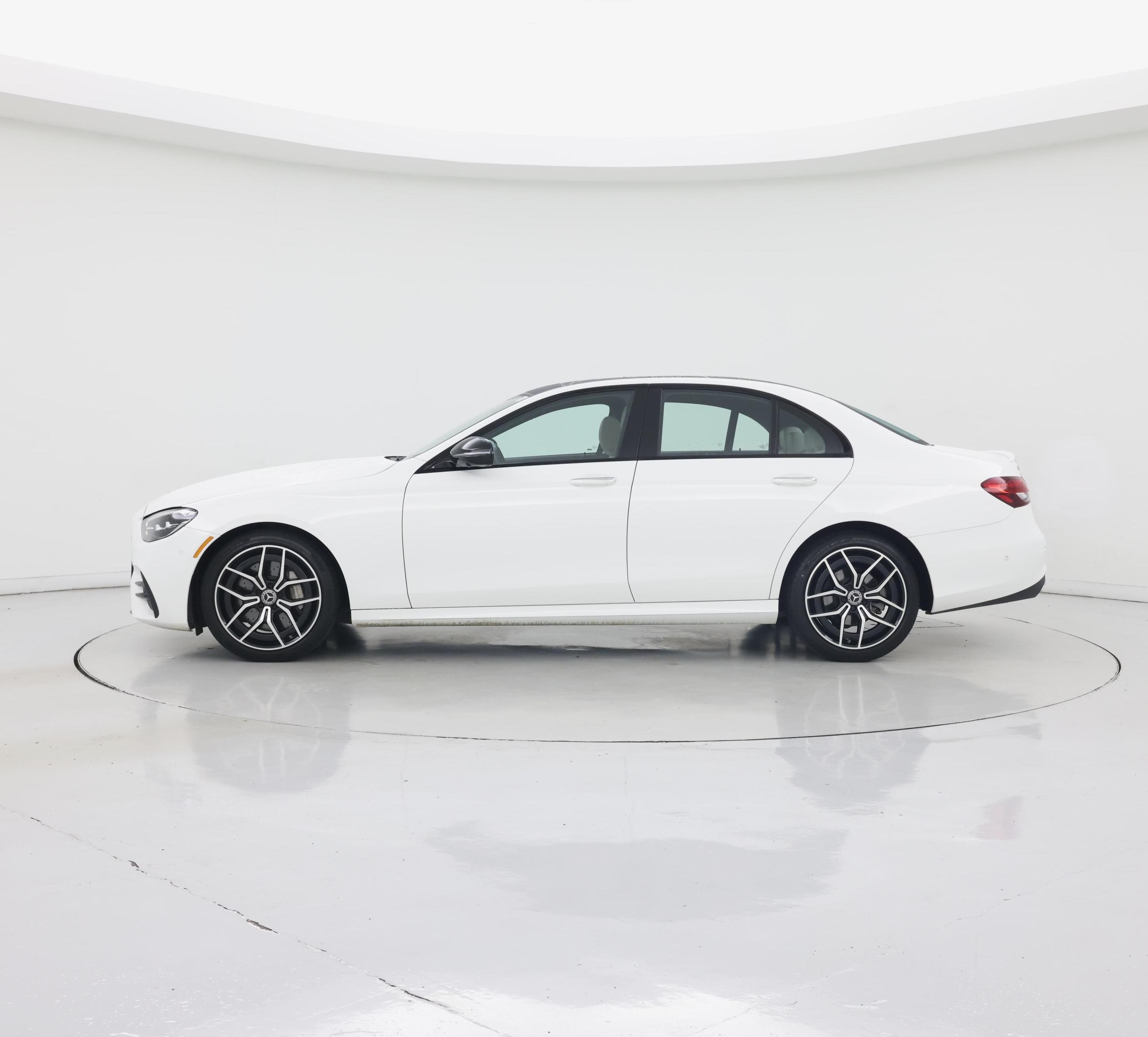 Thumbnail: 2023 Mercedes-Benz E-Class - 3