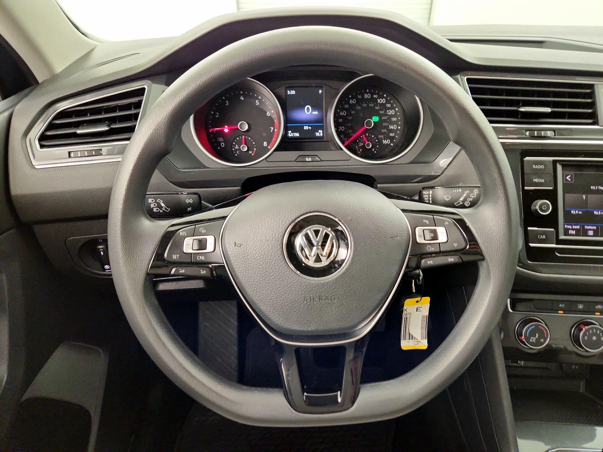 Thumbnail: 2018 Volkswagen Tiguan - 10