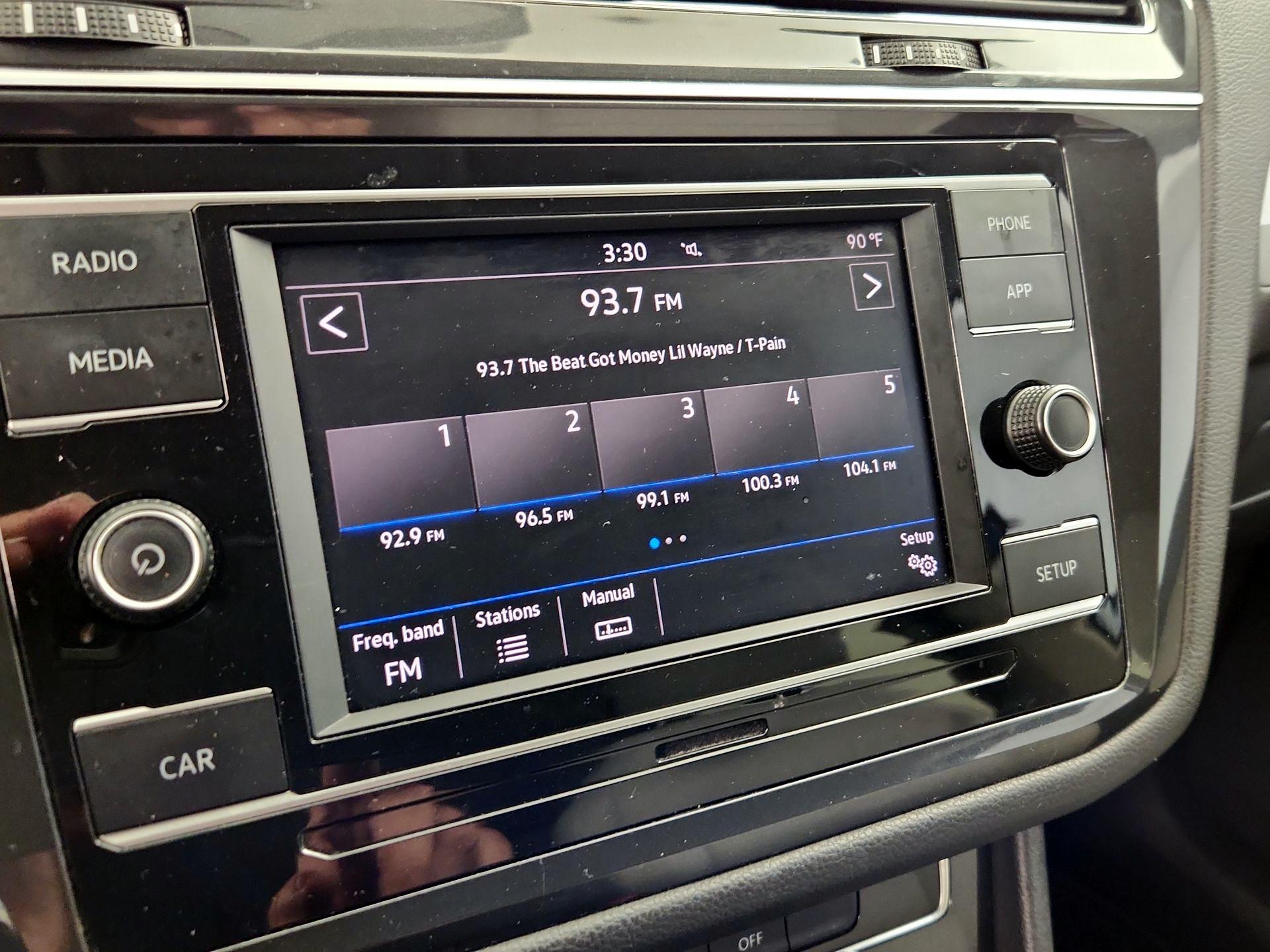 Thumbnail: 2018 Volkswagen Tiguan - 15