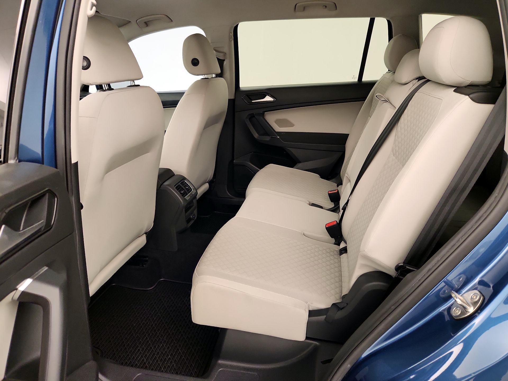 Thumbnail: 2018 Volkswagen Tiguan - 19