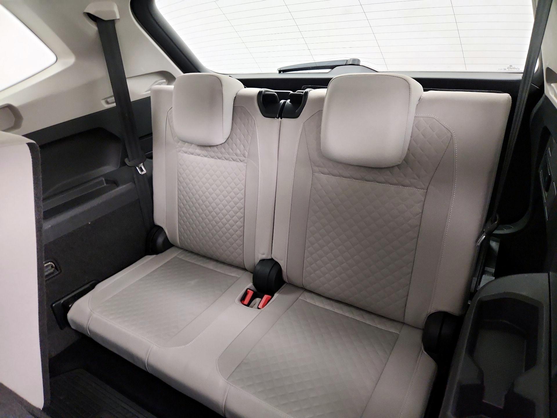 Thumbnail: 2018 Volkswagen Tiguan - 20