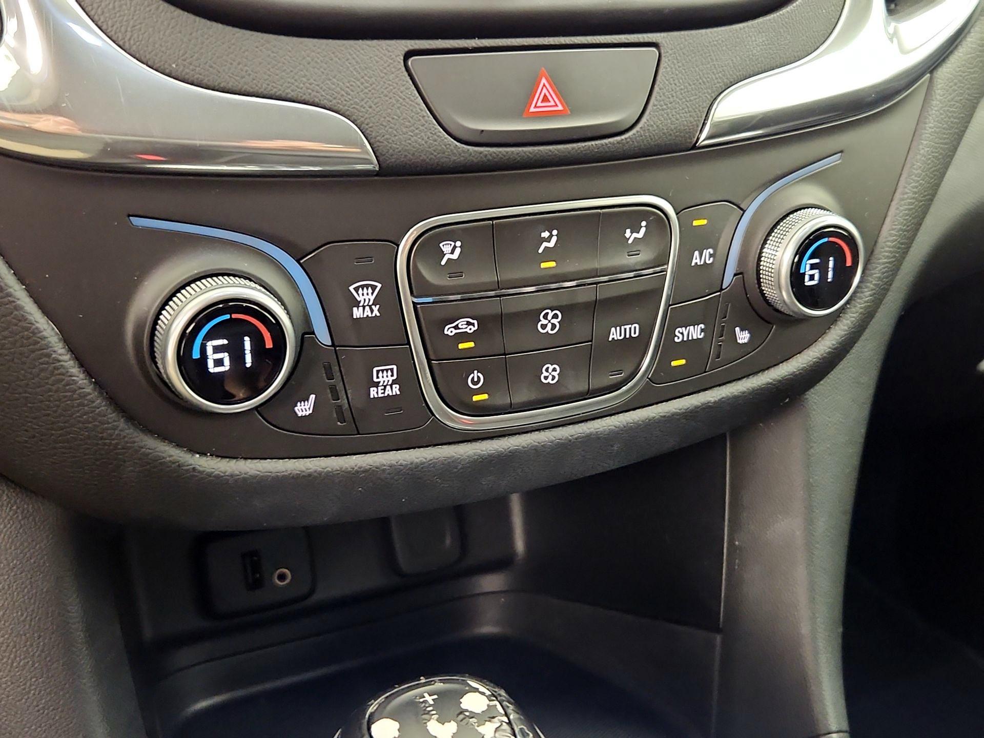 Thumbnail: 2018 Chevrolet Equinox - 16