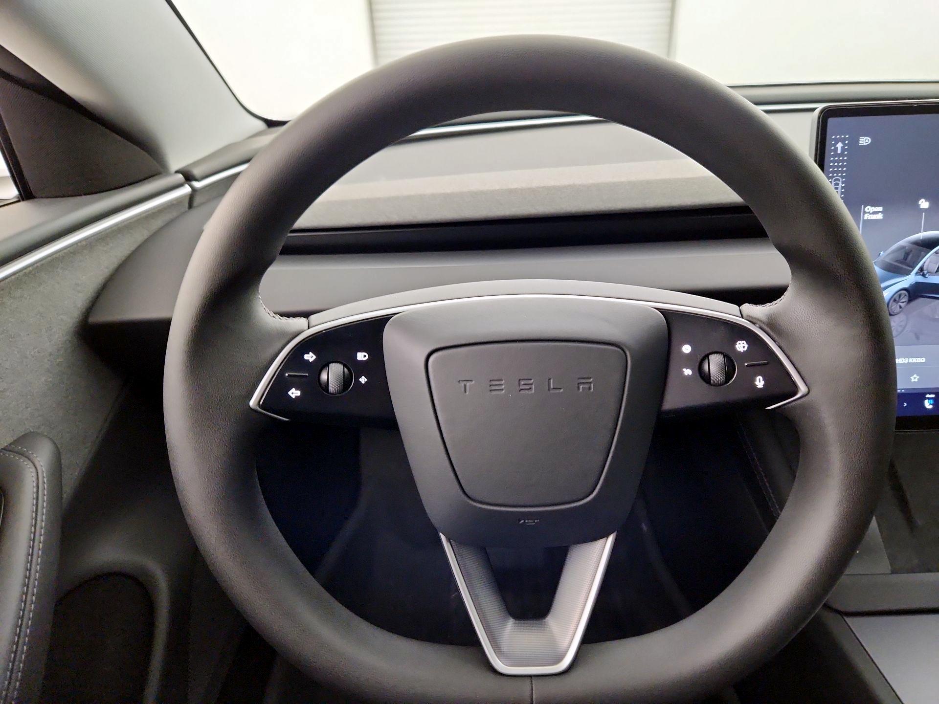 Thumbnail: 2024 Tesla Model 3 - 10