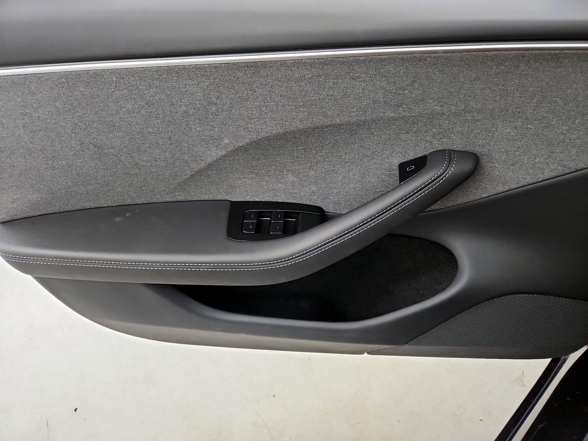 Thumbnail: 2024 Tesla Model 3 - 12