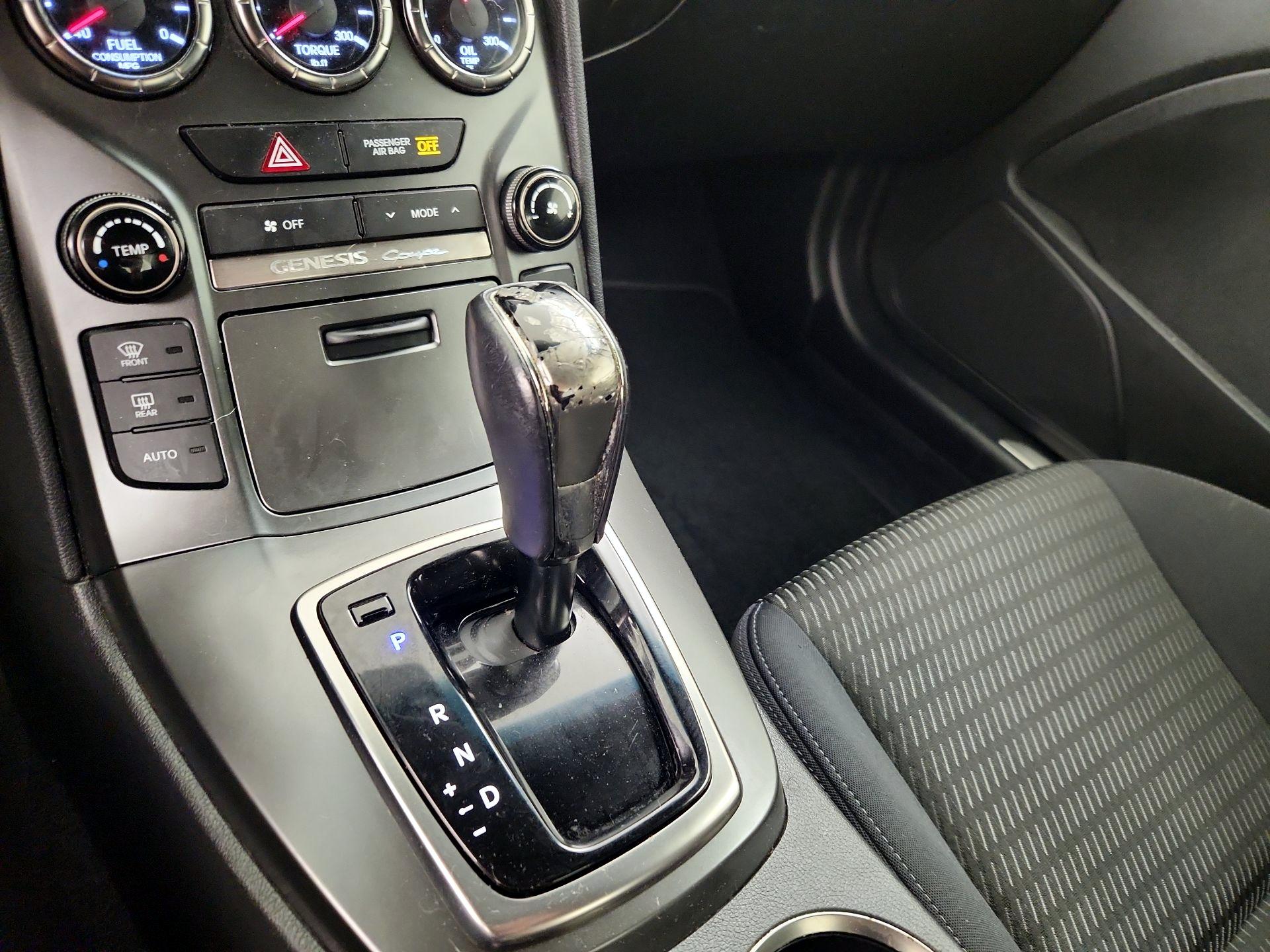 Thumbnail: 2016 Hyundai Genesis - 16