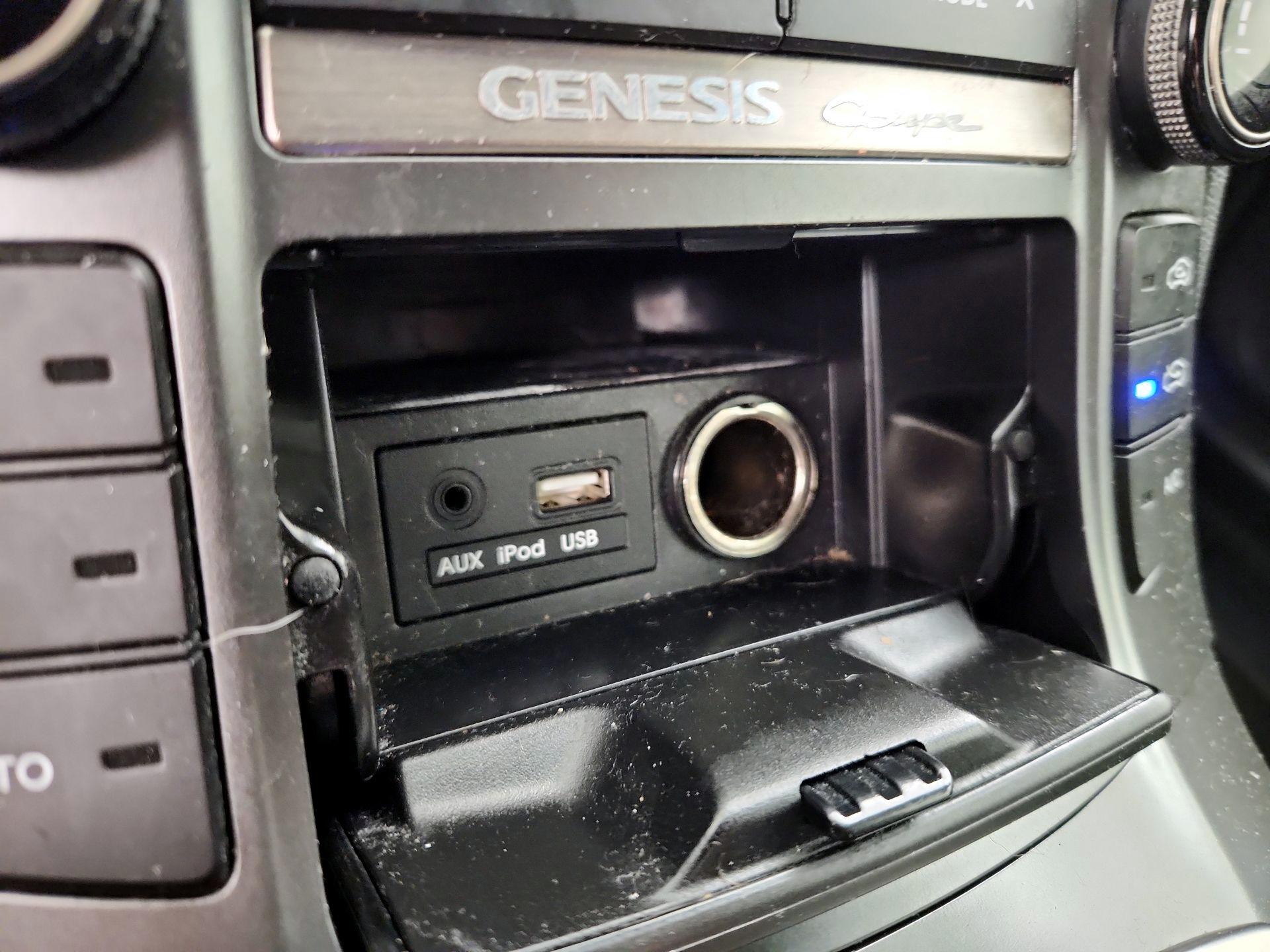 Thumbnail: 2016 Hyundai Genesis - 17