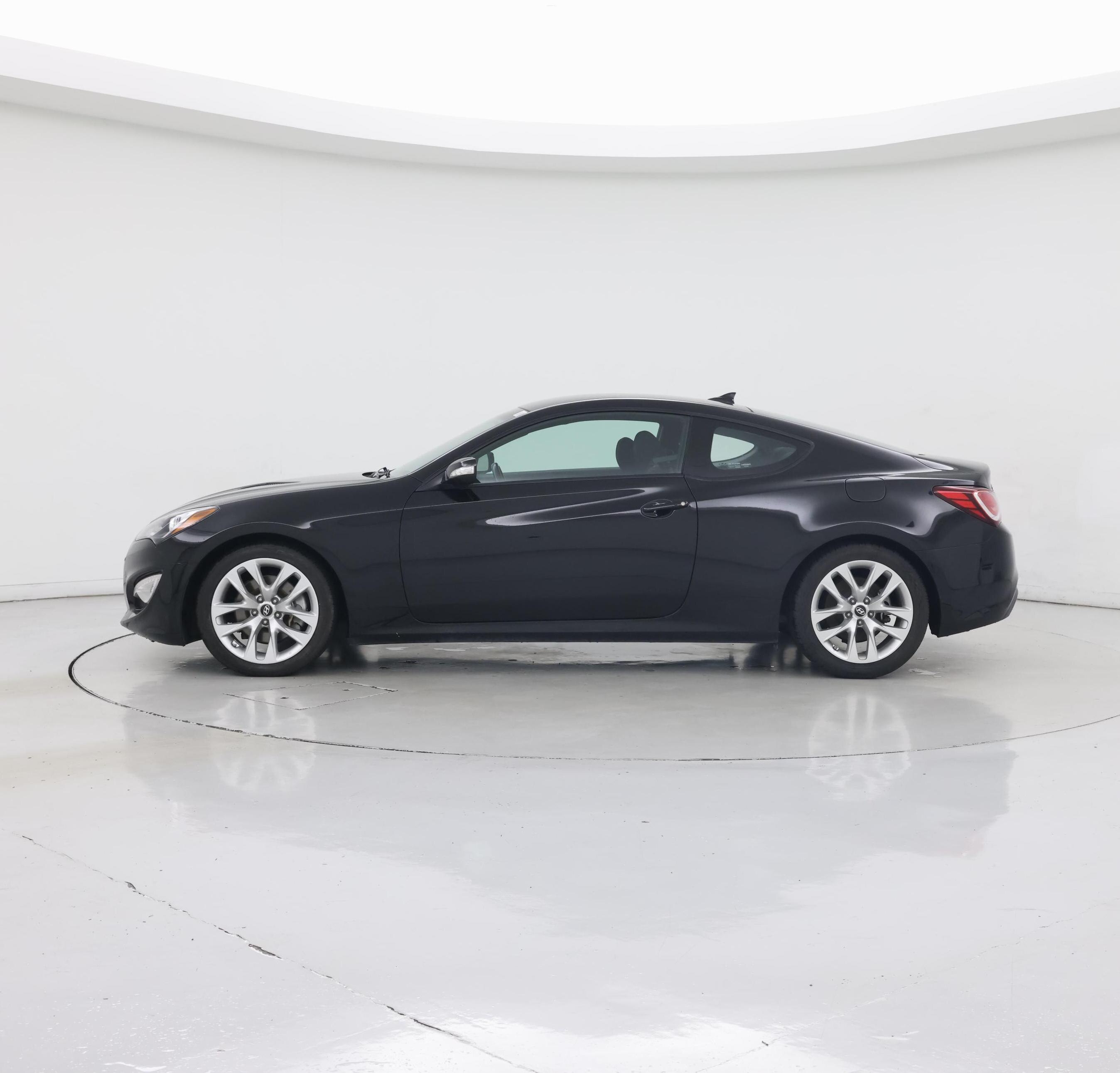 Thumbnail: 2016 Hyundai Genesis - 3
