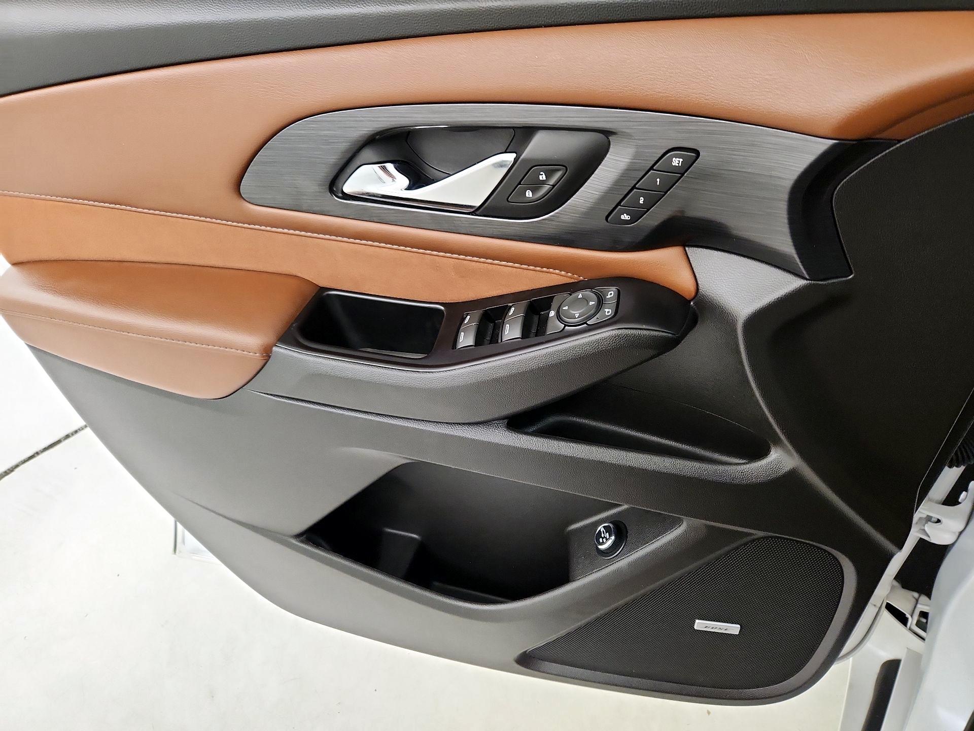 Thumbnail: 2018 Chevrolet Traverse - 12