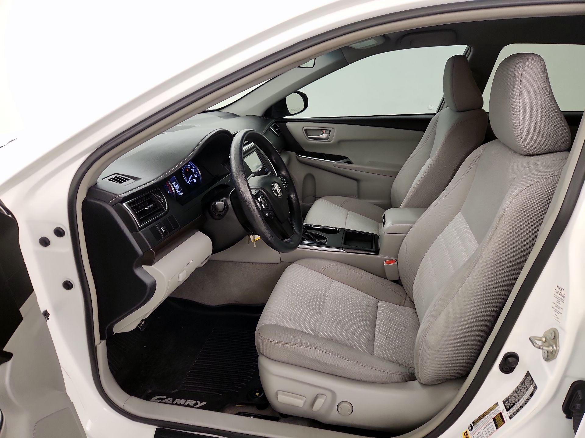 Thumbnail: 2016 Toyota Camry - 11