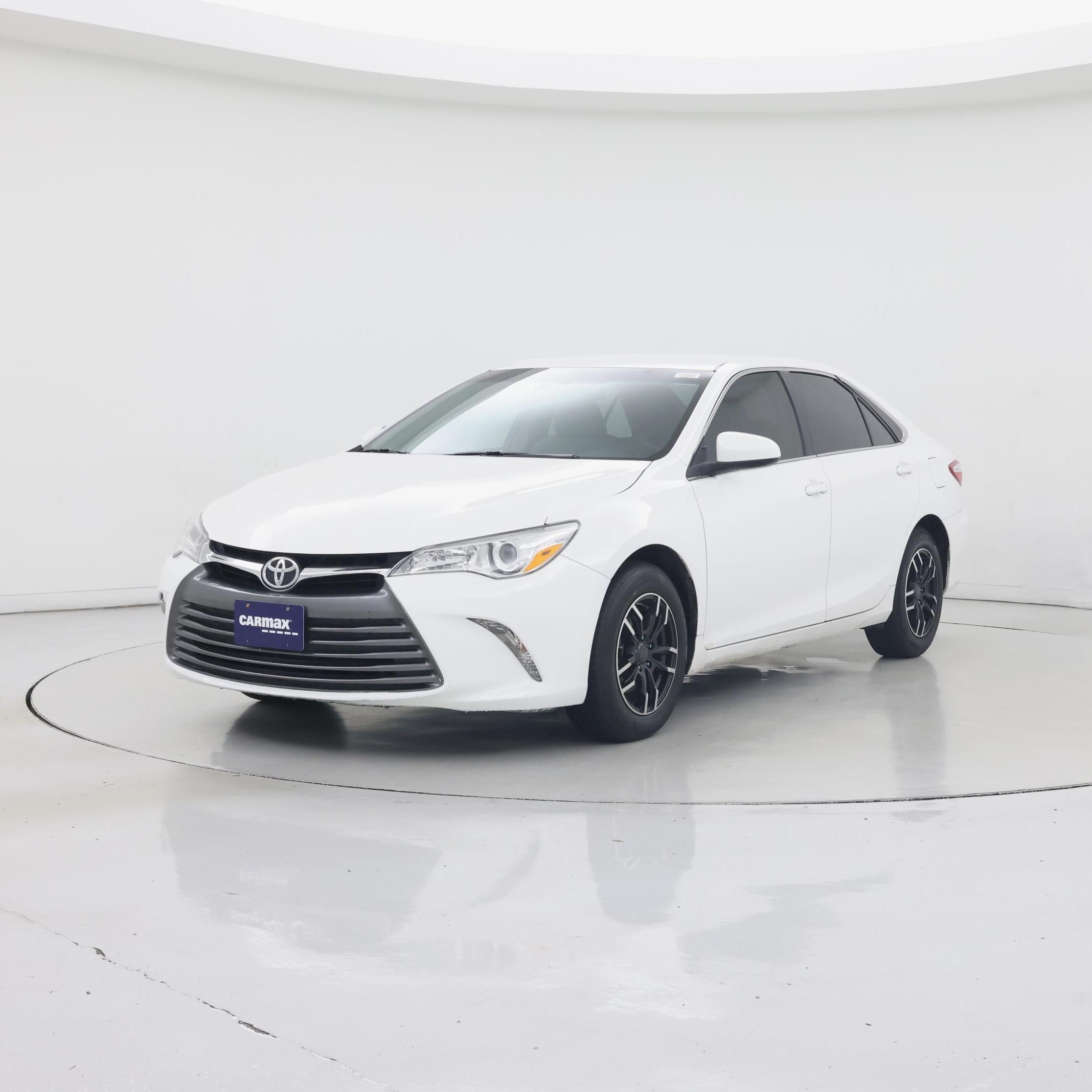 Thumbnail: 2016 Toyota Camry - 4