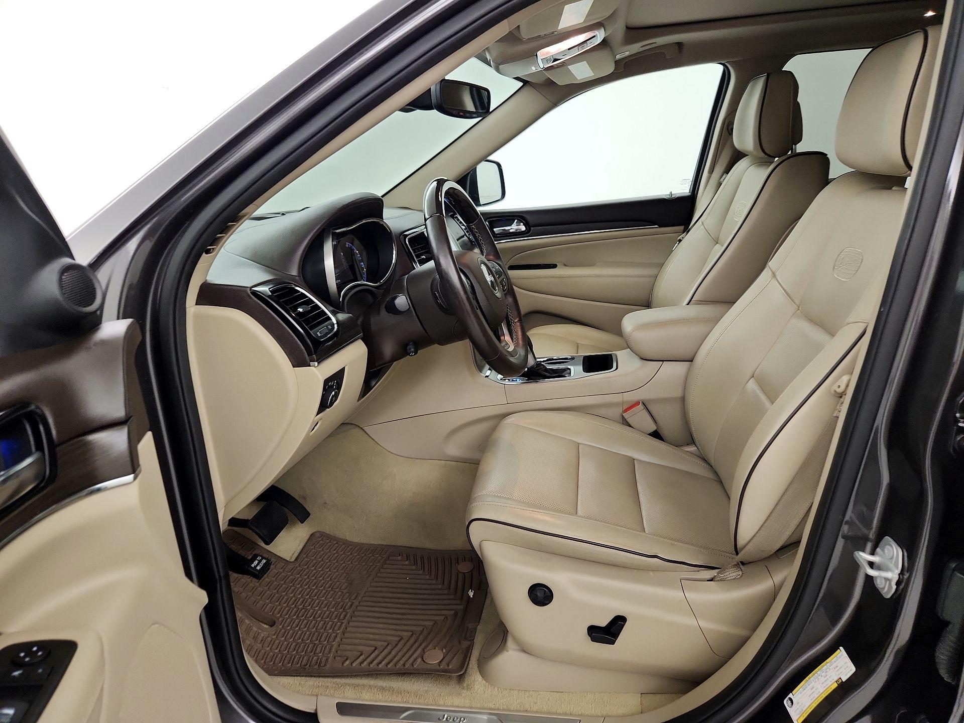 Thumbnail: 2020 Jeep Grand Cherokee - 11