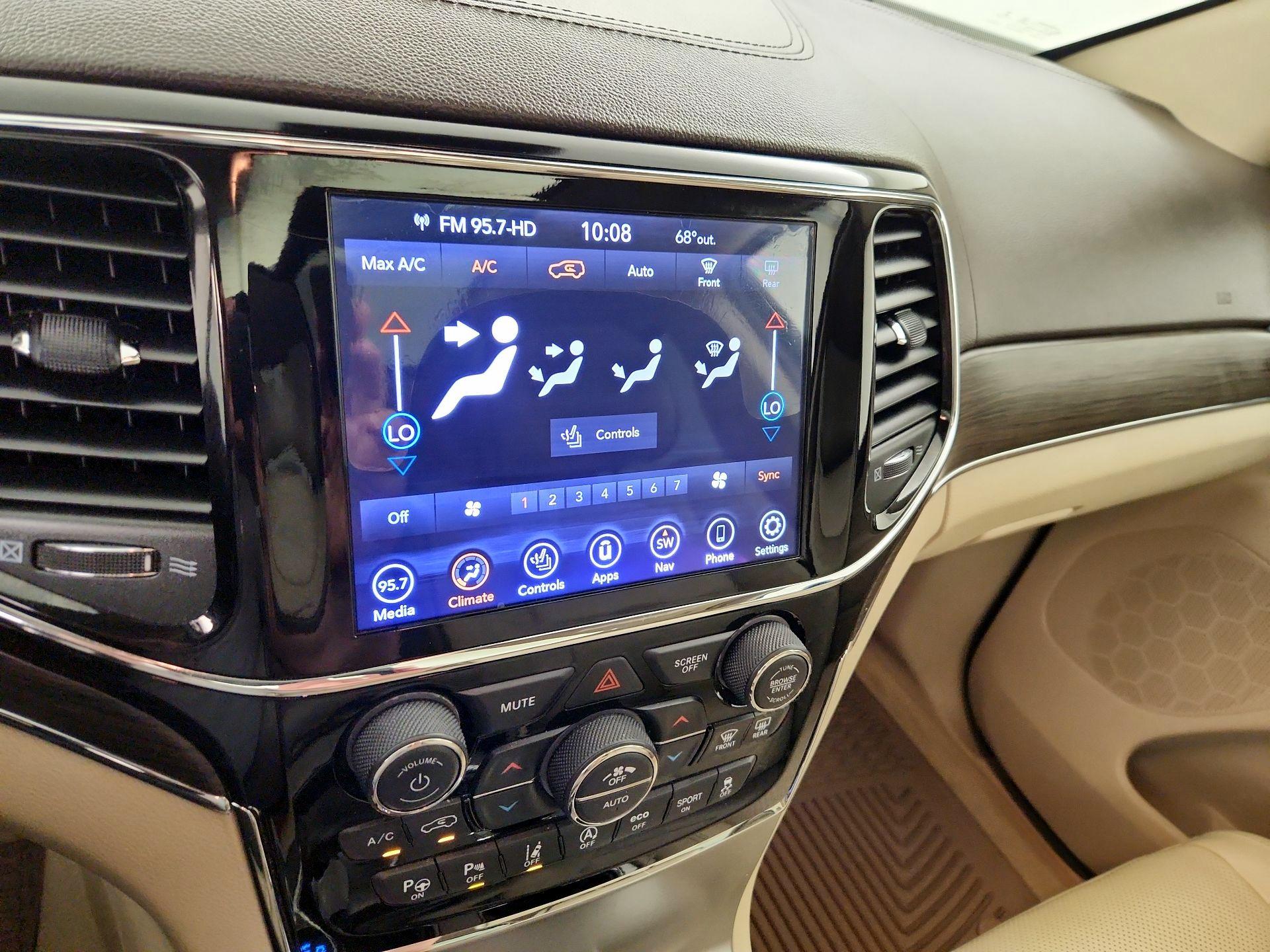 Thumbnail: 2020 Jeep Grand Cherokee - 17