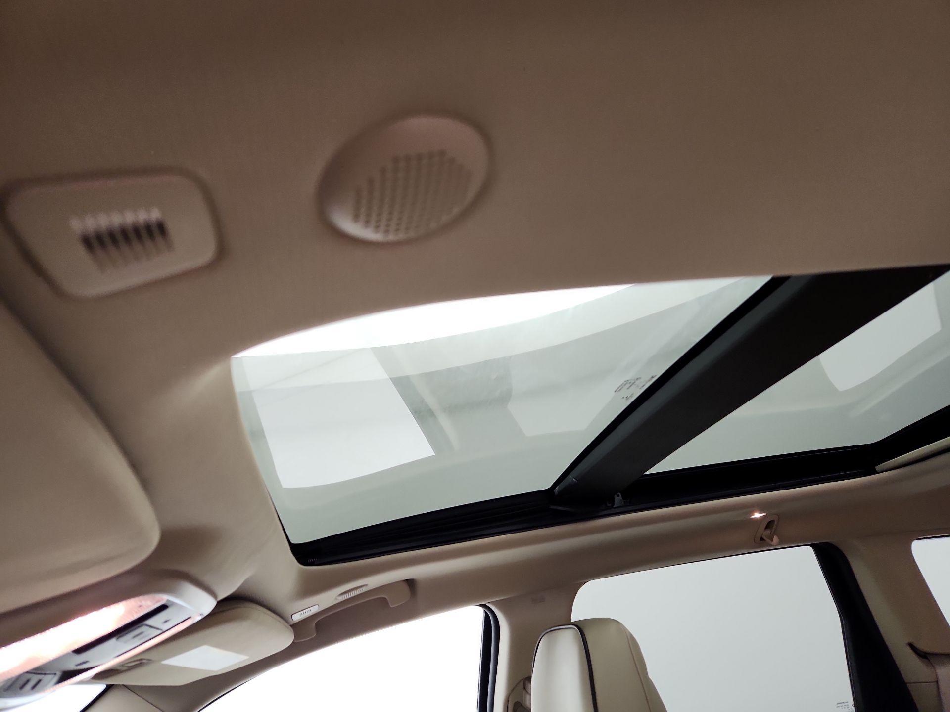 Thumbnail: 2020 Jeep Grand Cherokee - 20