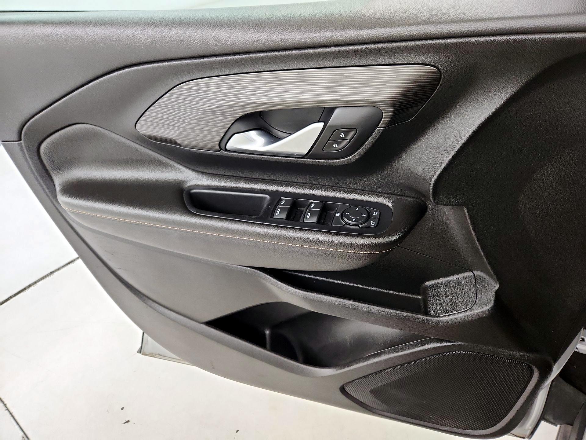 Thumbnail: 2020 GMC Terrain - 12