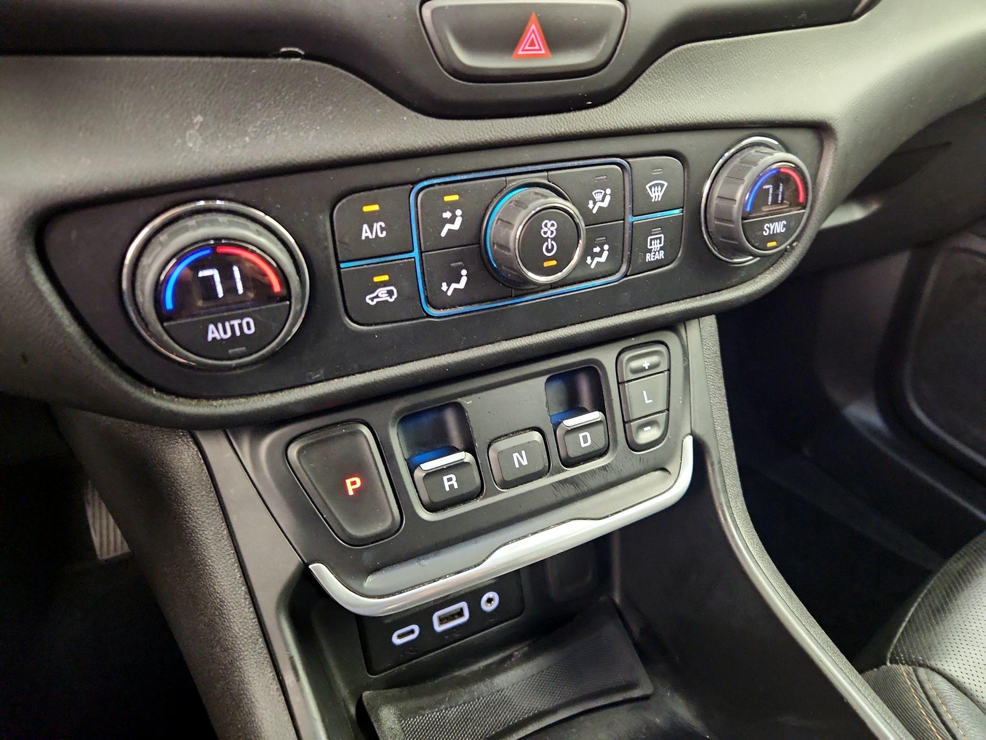 Thumbnail: 2020 GMC Terrain - 16