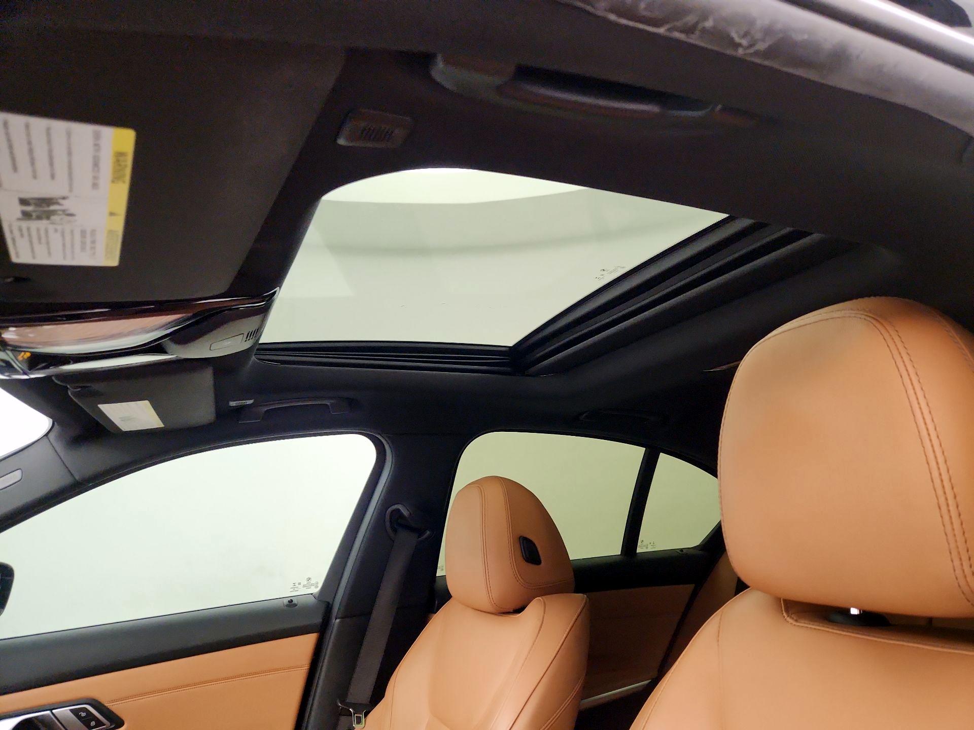 Thumbnail: 2019 BMW 3 Series - 20