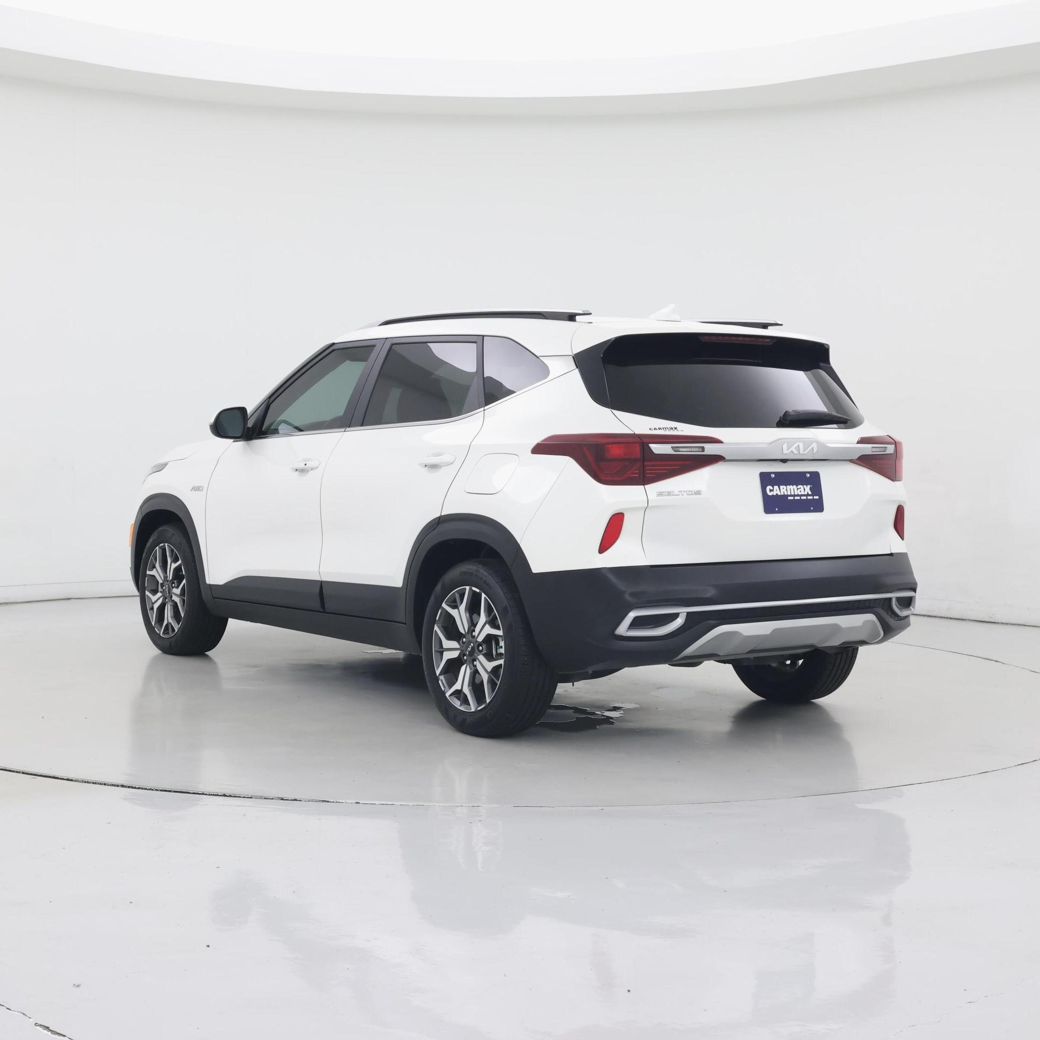 Thumbnail: 2023 Kia Seltos - 2
