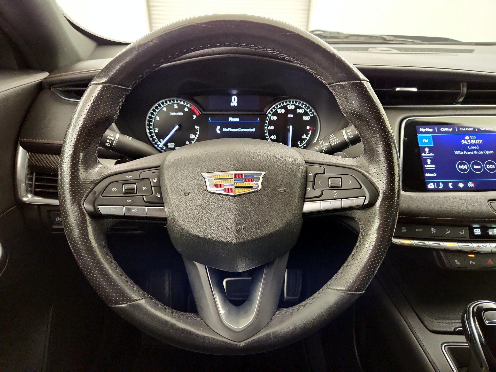Thumbnail: 2020 Cadillac XT4 - 10