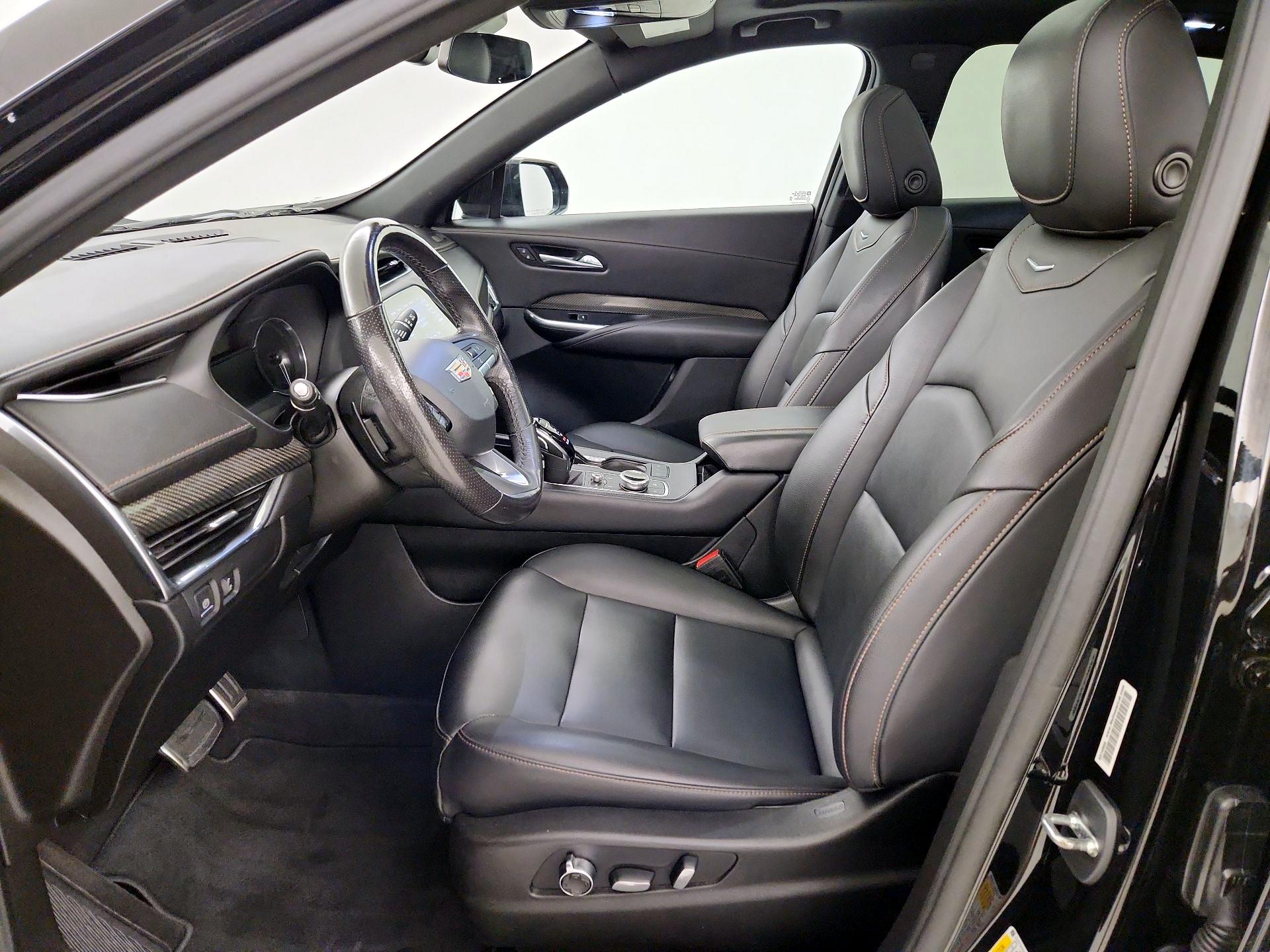 Thumbnail: 2020 Cadillac XT4 - 11