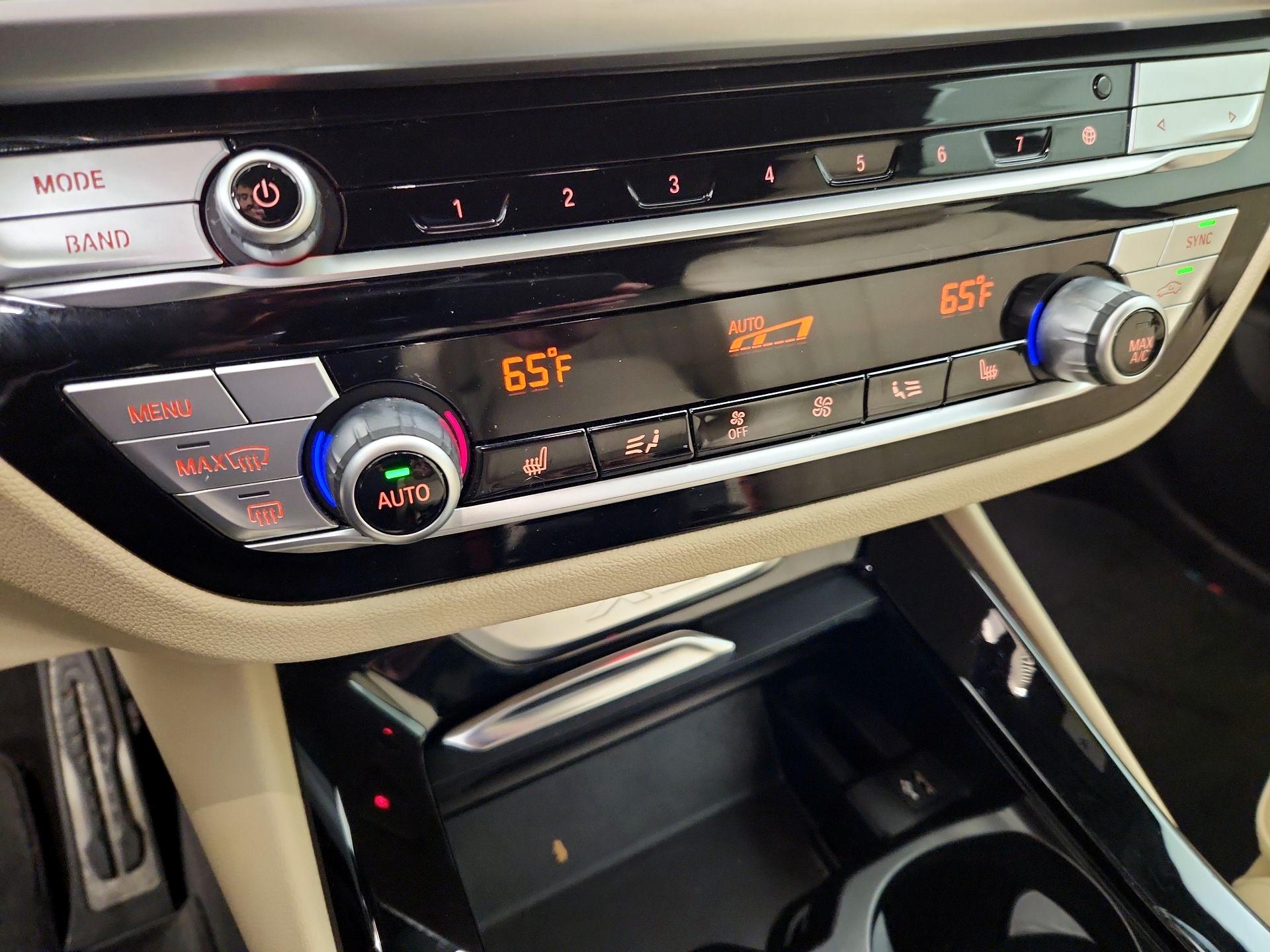 Thumbnail: 2021 BMW X3 - 17