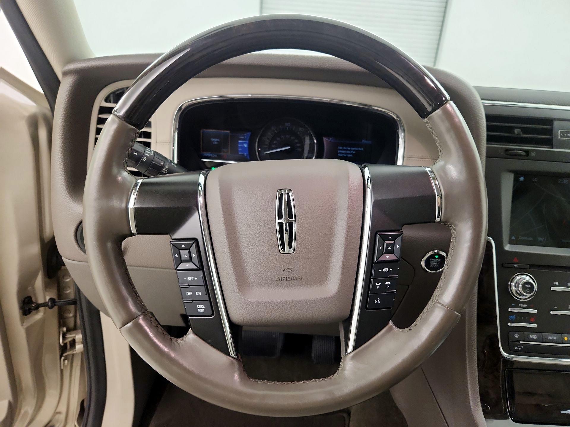 Thumbnail: 2017 Lincoln Navigator - 10