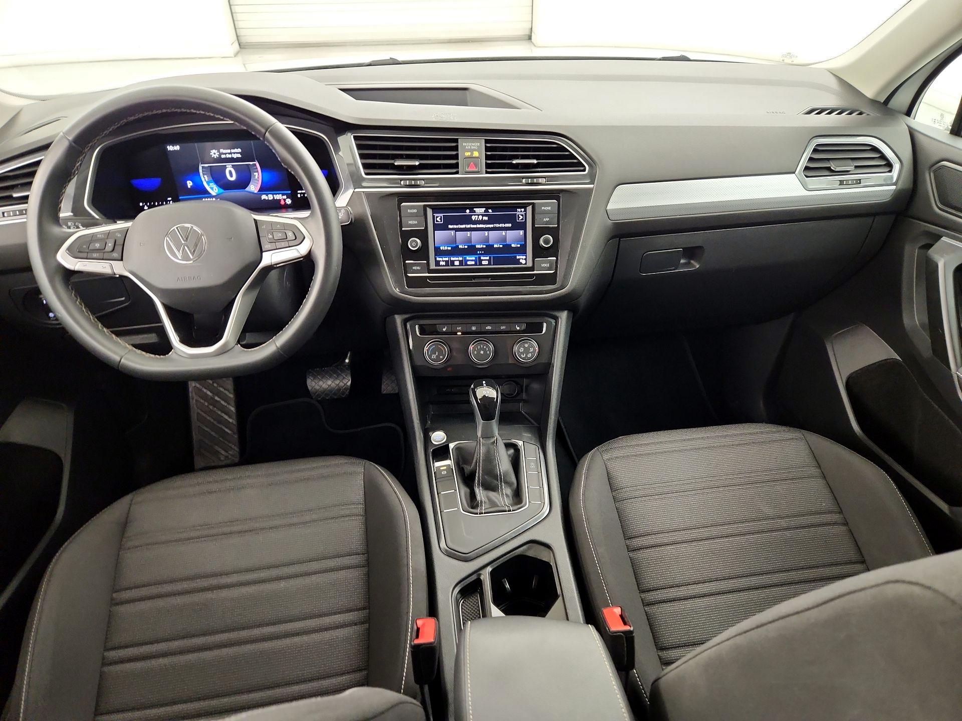 Thumbnail: 2023 Volkswagen Tiguan - 9