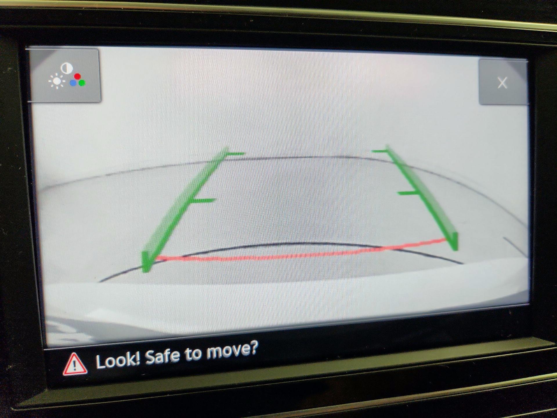 Thumbnail: 2023 Volkswagen Tiguan - 14