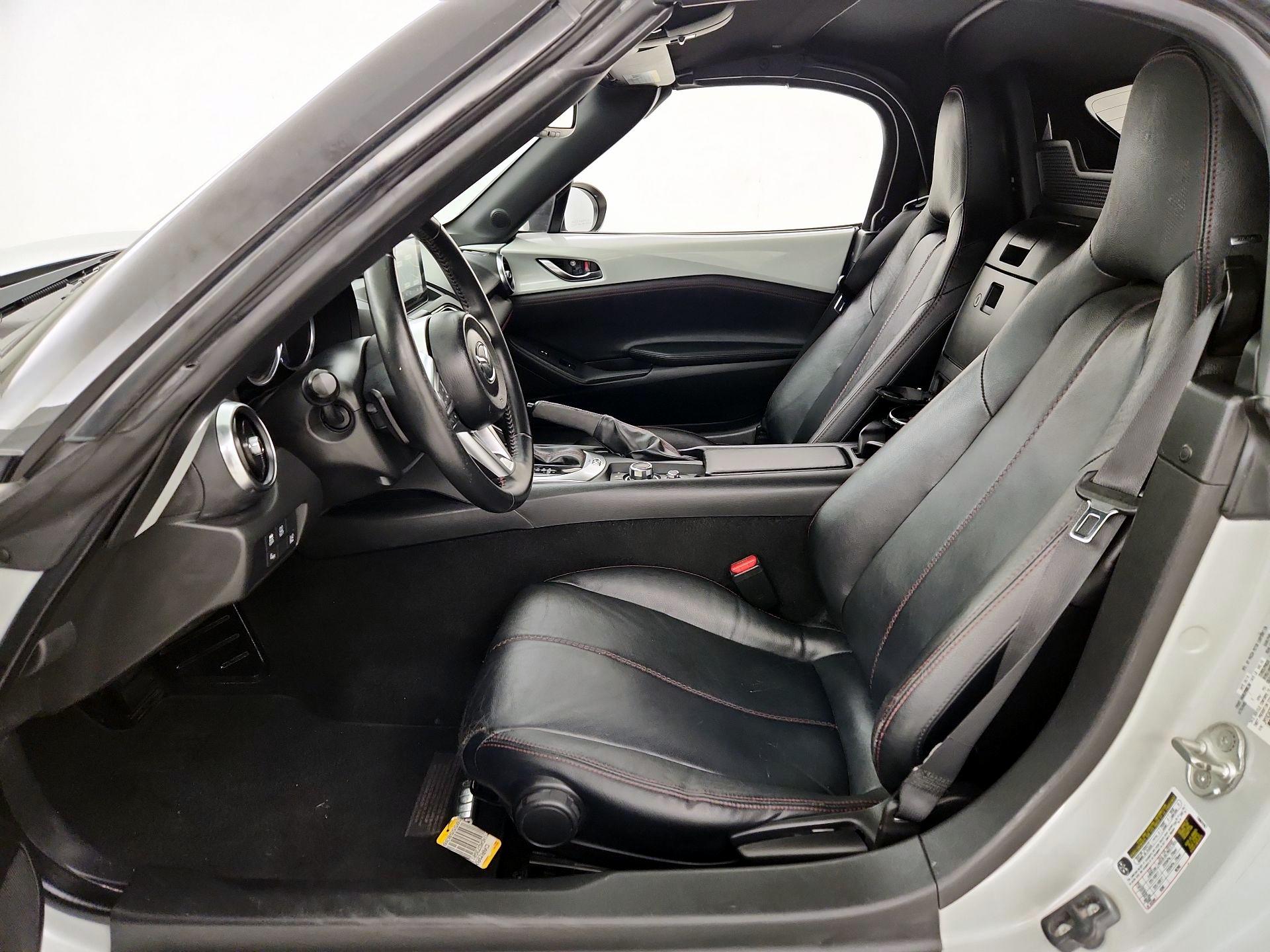 Thumbnail: 2016 Mazda MX-5 Miata - 11