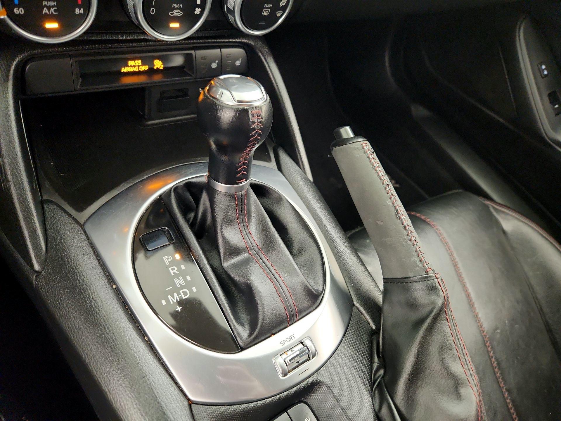 Thumbnail: 2016 Mazda MX-5 Miata - 17